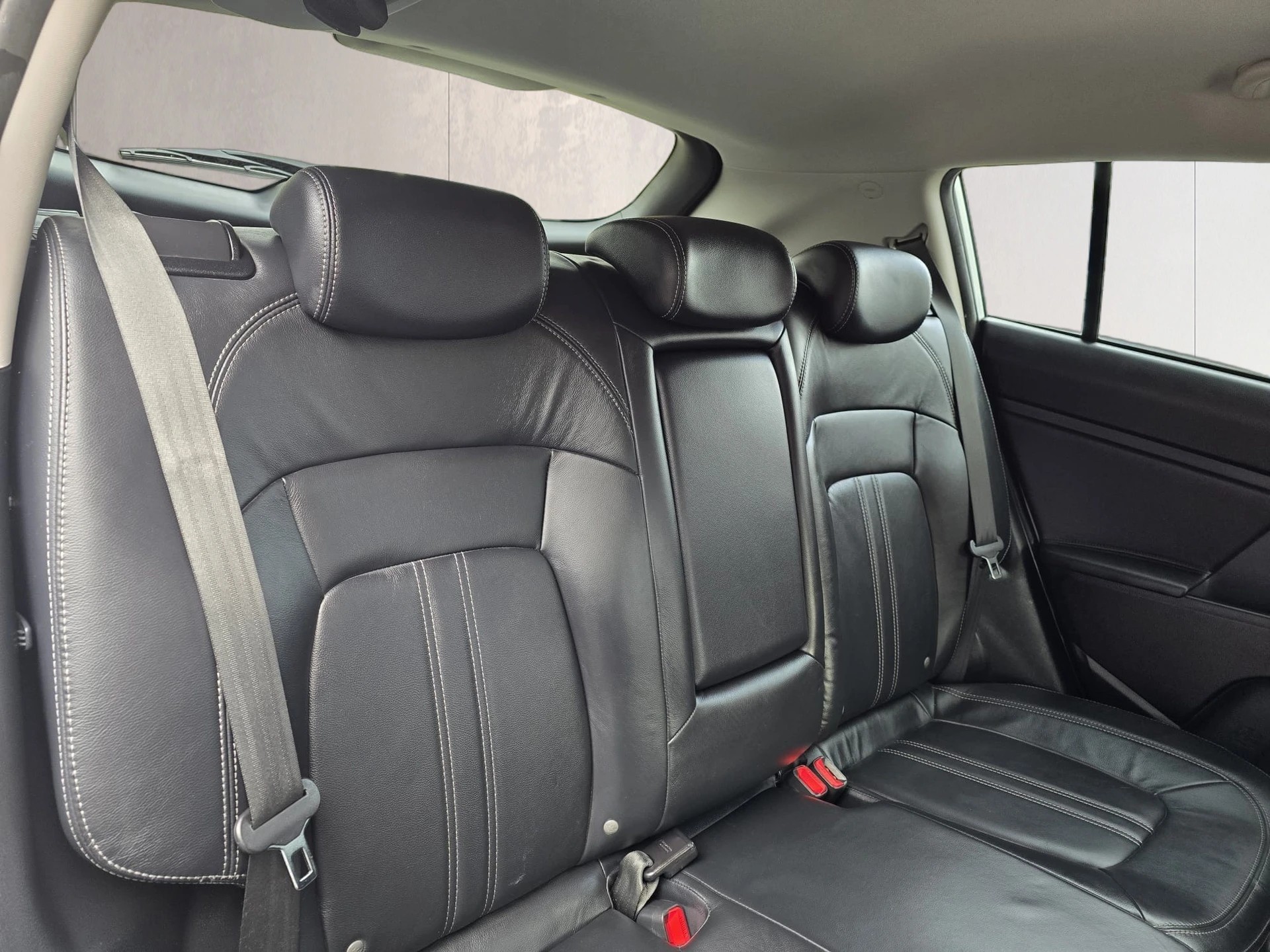 KIA Sportage 2.0 CRDi Trend 4WD Automatic-image-16