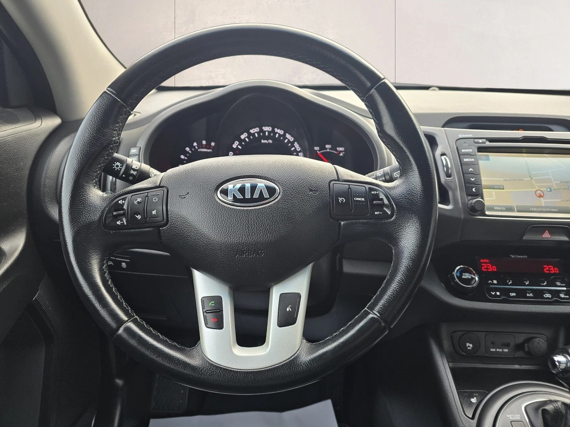 KIA Sportage 2.0 CRDi Trend 4WD Automatic-image-7