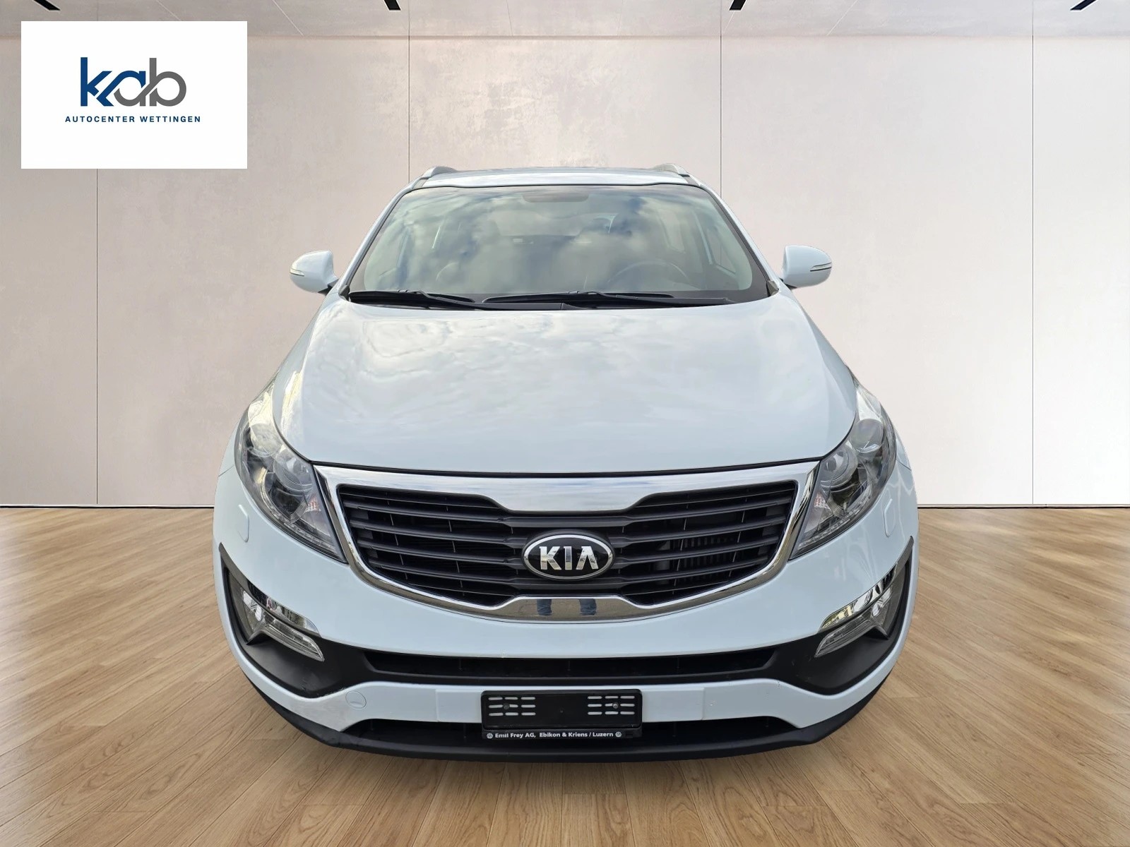 KIA Sportage 2.0 CRDi Trend 4WD Automatic-image-1