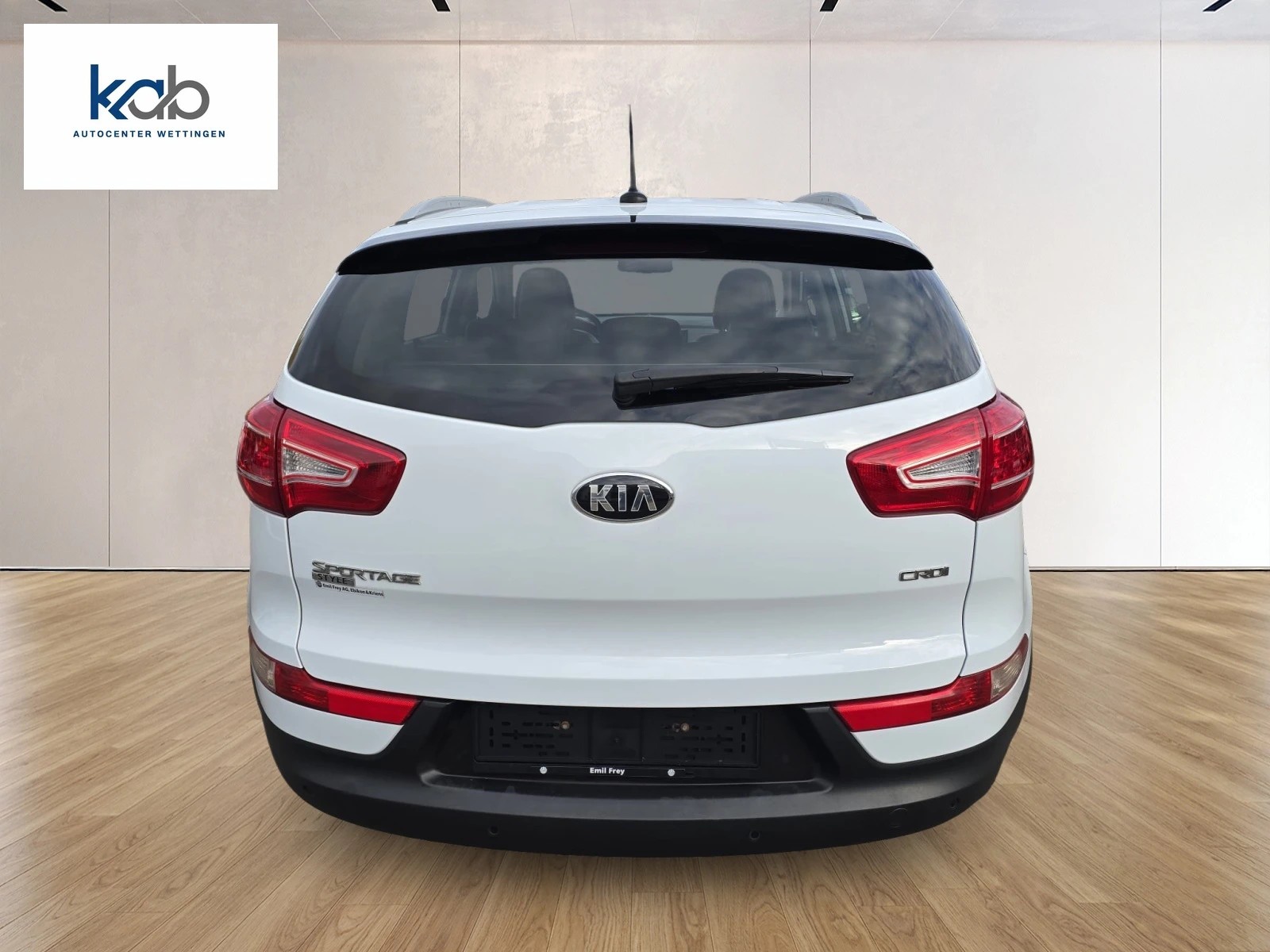 KIA Sportage 2.0 CRDi Trend 4WD Automatic-image-4