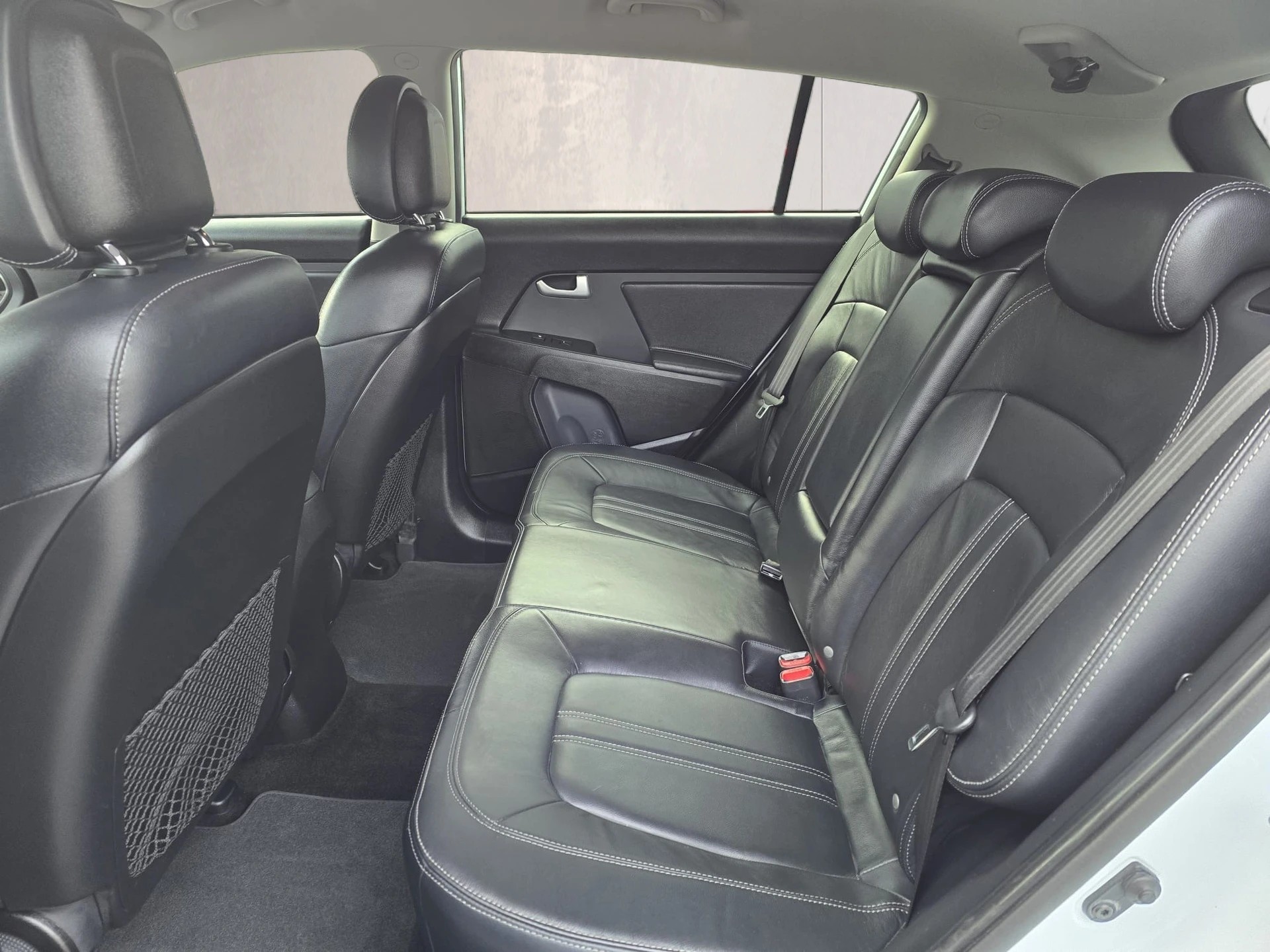 KIA Sportage 2.0 CRDi Trend 4WD Automatic-image-15