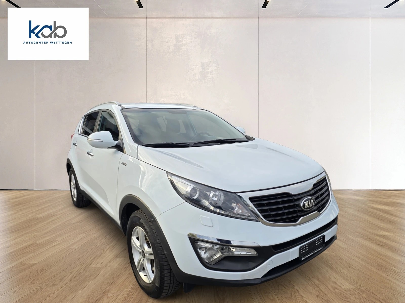 KIA Sportage 2.0 CRDi Trend 4WD Automatic-image-2