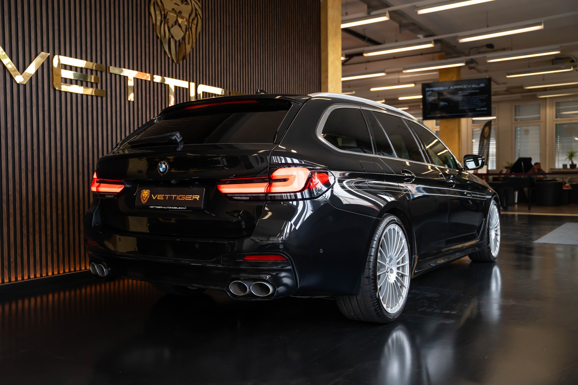 BMW-ALPINA D5 S Touring xDrive Switch-Tronic-image-6