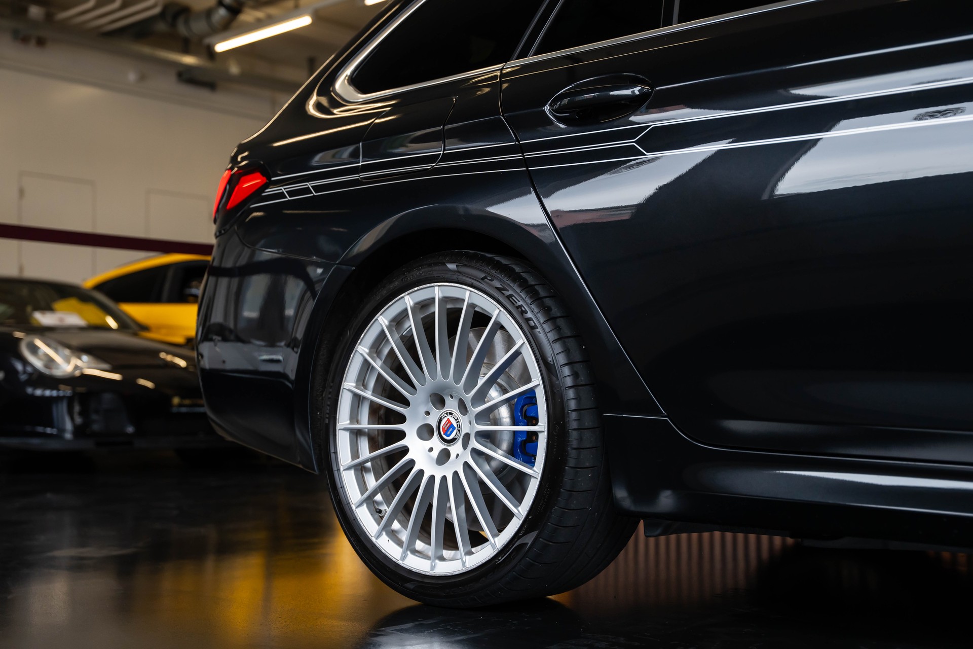 BMW-ALPINA D5 S Touring xDrive Switch-Tronic-image-11