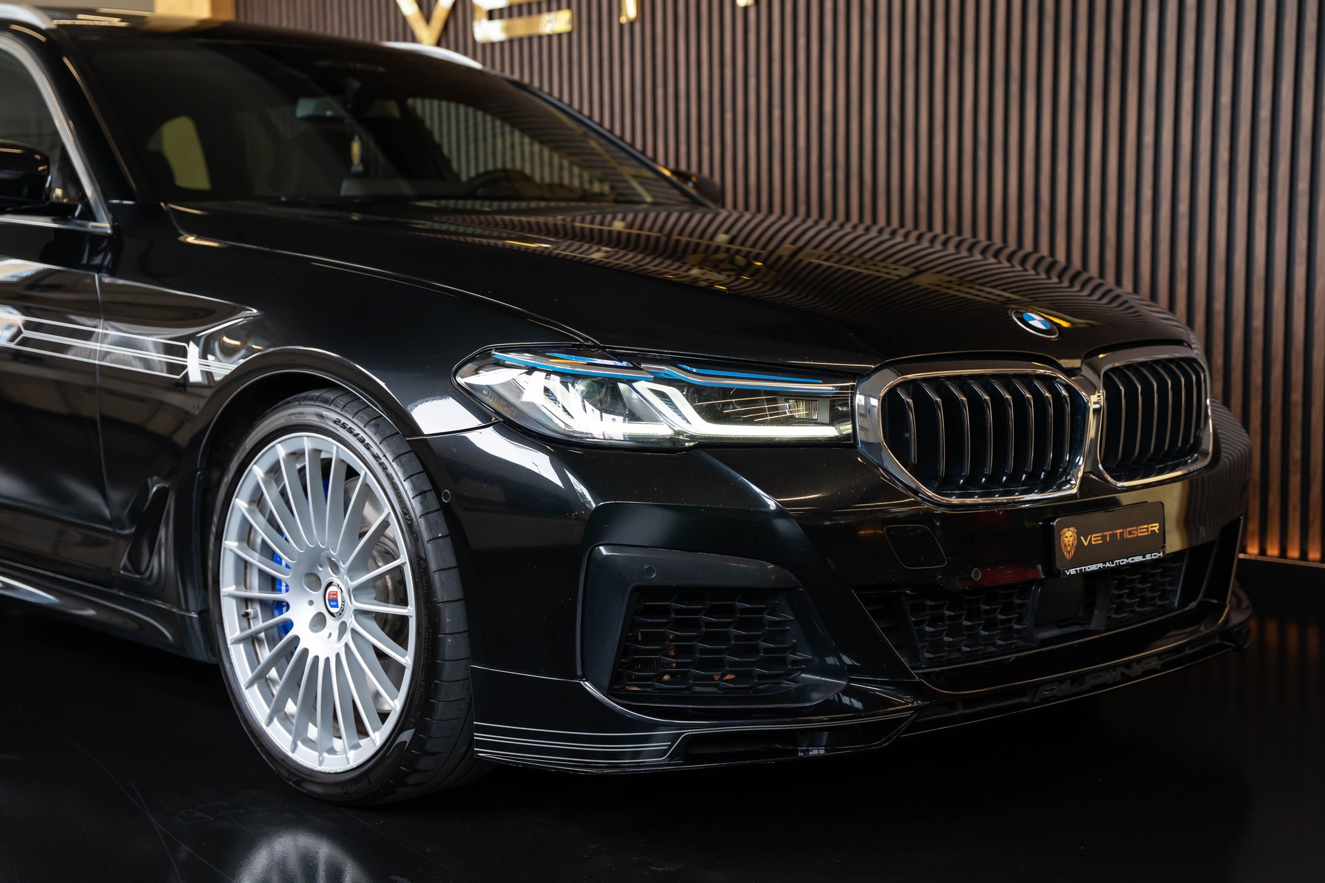 BMW-ALPINA D5 S Touring xDrive Switch-Tronic-image-10