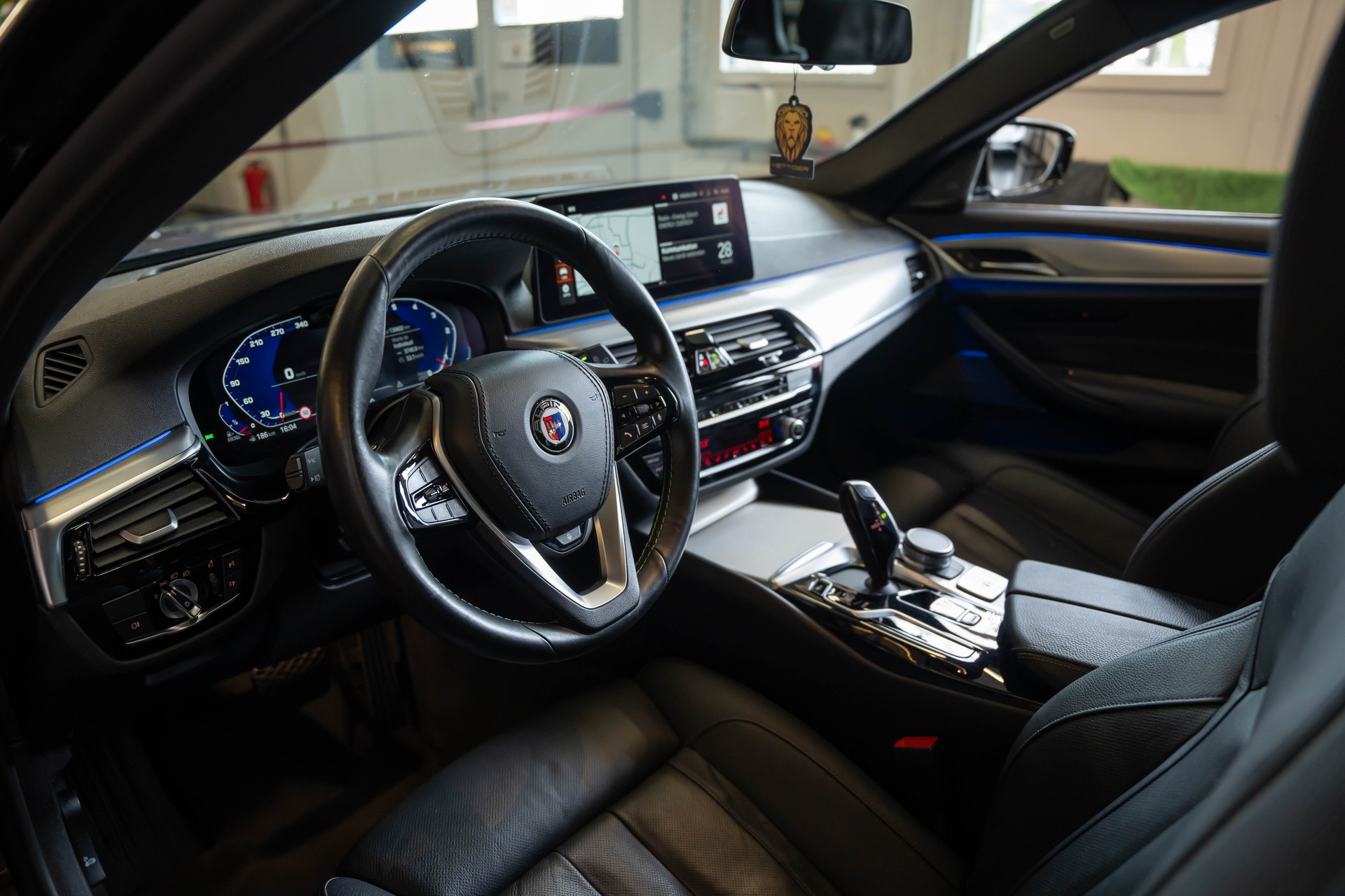 BMW-ALPINA D5 S Touring xDrive Switch-Tronic-image-14