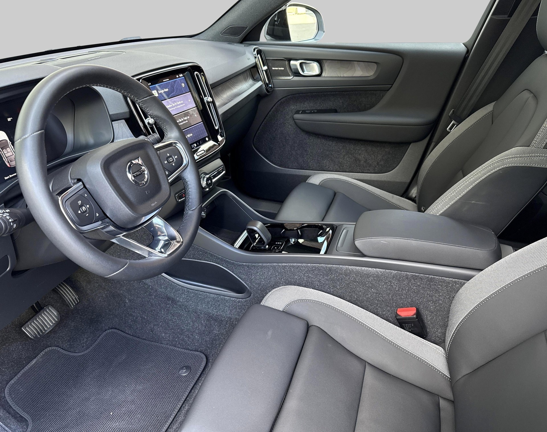 VOLVO C40 Rech P8 Twin Ultimate-image-16