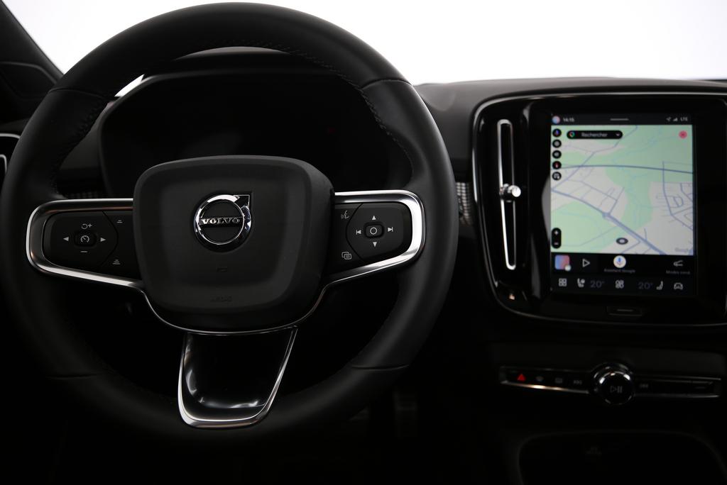 VOLVO XC40 P6 Pro-image-3