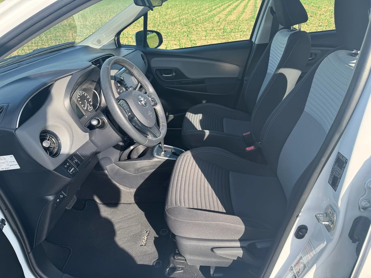 TOYOTA Yaris 1.5 VVT-i Hybrid Comfort e-CVT-image-6