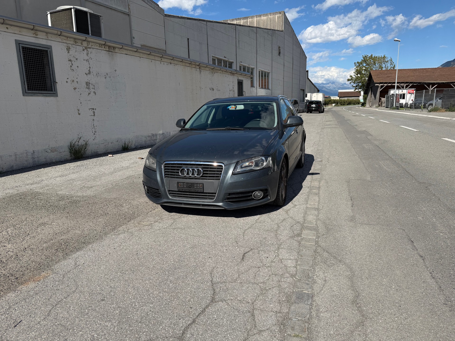 AUDI A3 Sportback 2.0 TFSI Ambiente quattro S-tronic-image-0