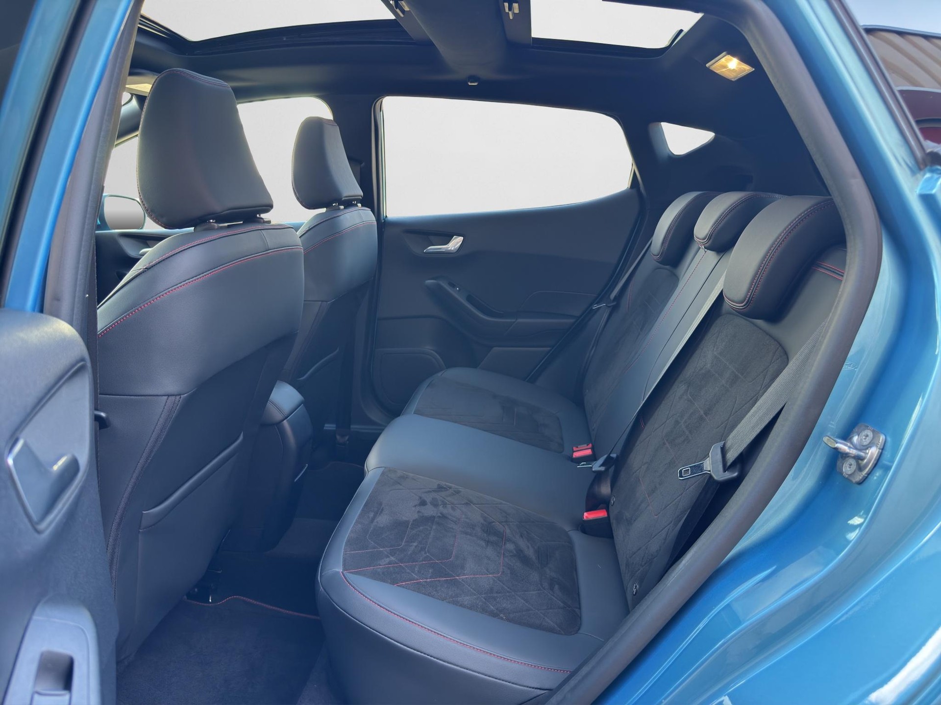 FORD Fiesta 1.0 EcoB Hybrid ST-Line Vignale-image-13