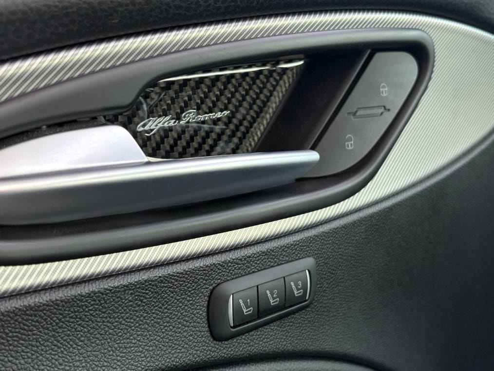 ALFA ROMEO Stelvio 2.0 Veloce Q4-image-5