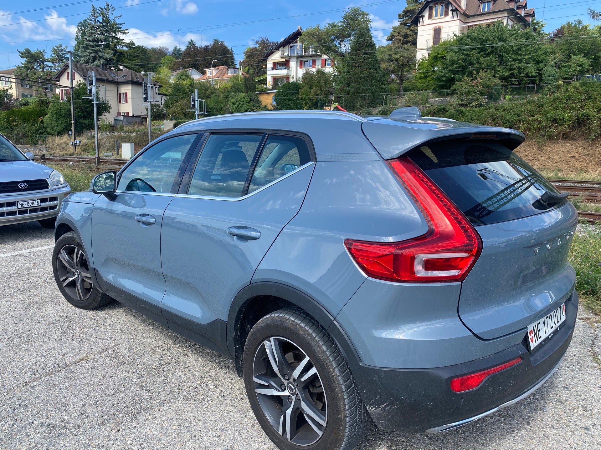 VOLVO XC40 D4 AWD Momentum Geartronic-image-2