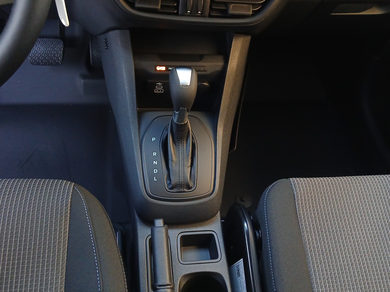 FORD Transit Courier Van 1.0 EcoBoost Trend-image-9