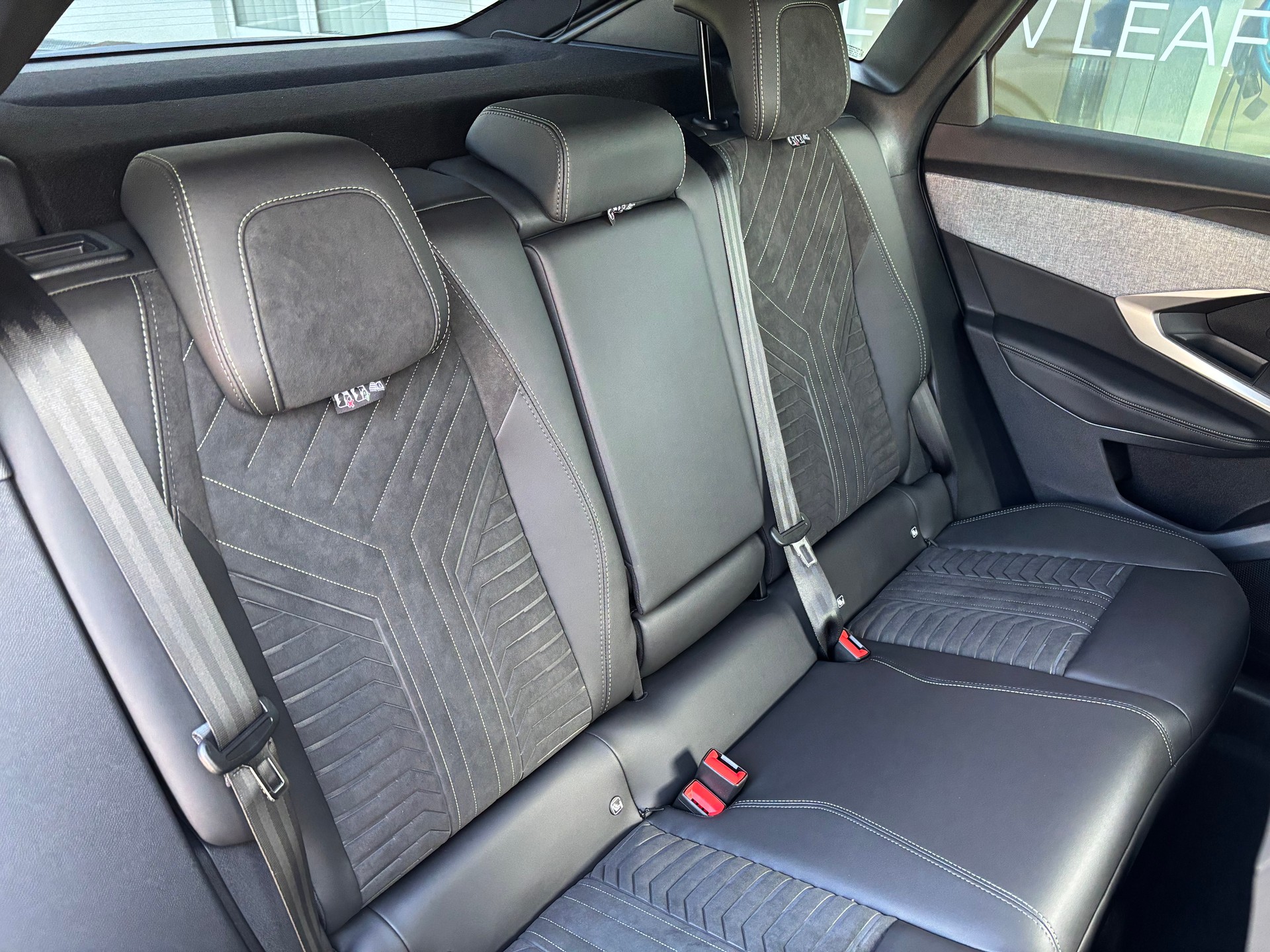 PEUGEOT 3008 225 e-DCS7 GT Exclusive-image-8