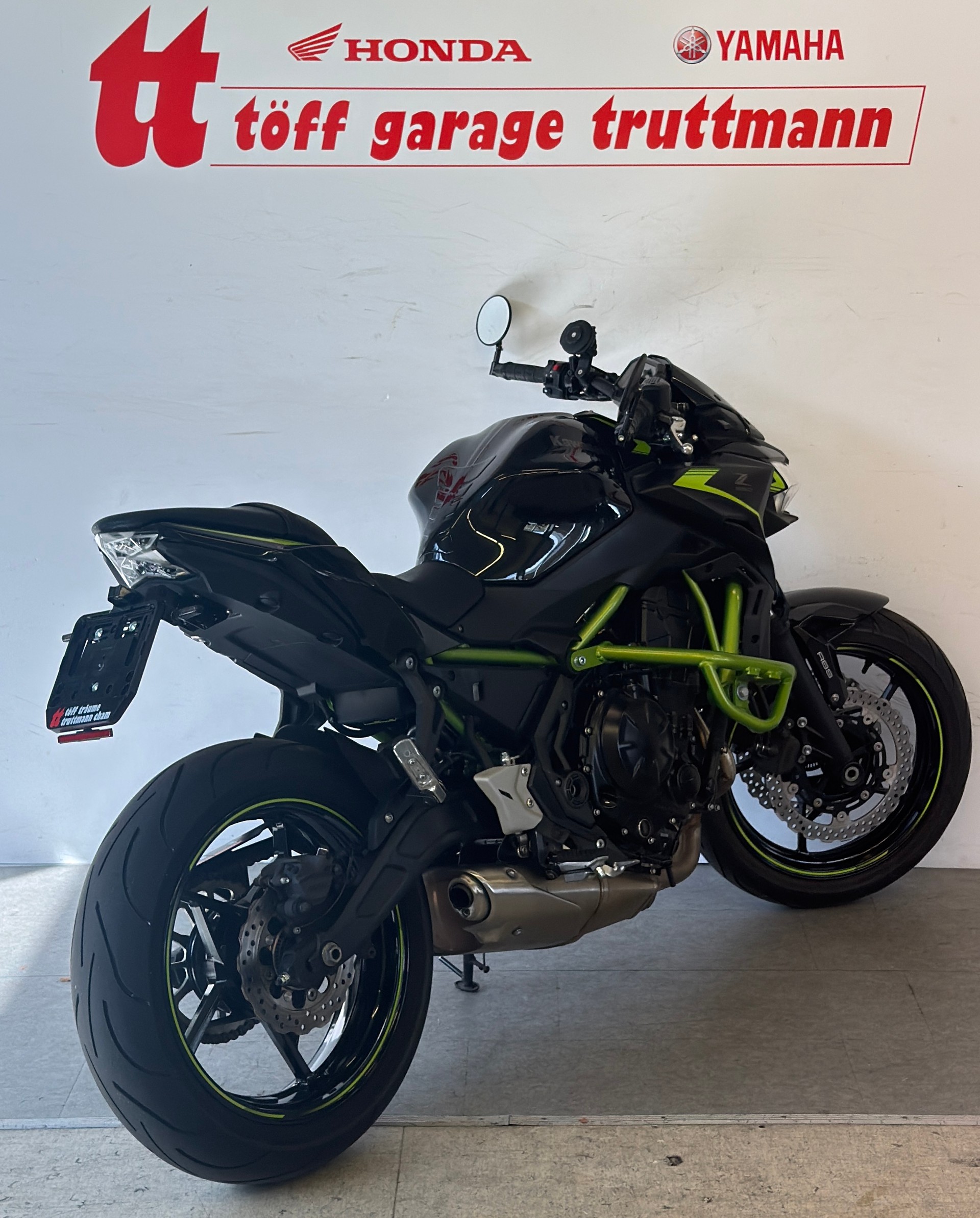 KAWASAKI Z 650 (35kW)-showroom-element-3