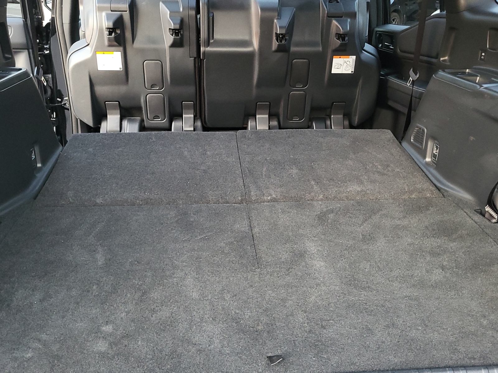 TOYOTA Land Cruiser 2.8 D Invincible 4X4-image-17