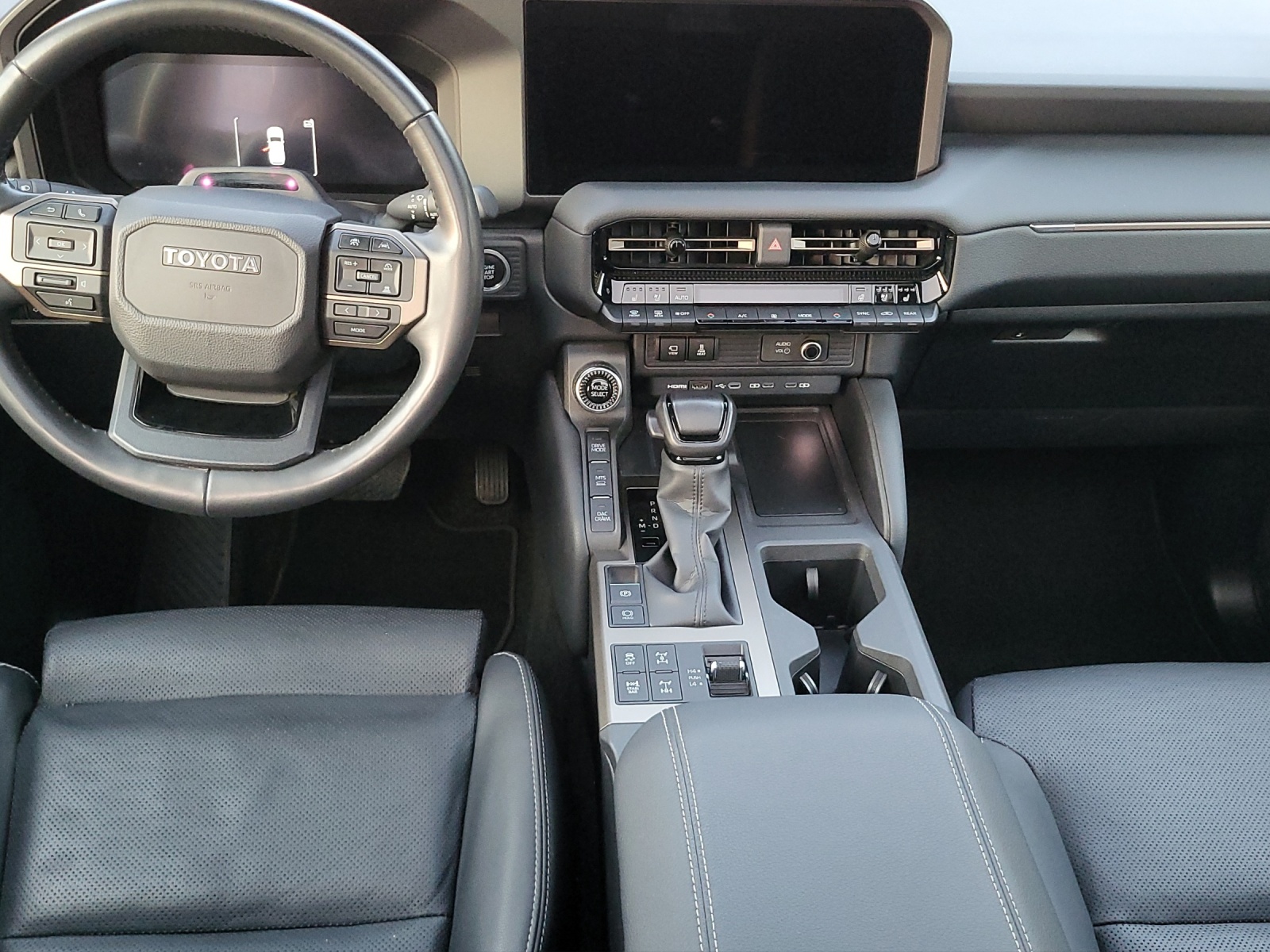 TOYOTA Land Cruiser 2.8 D Invincible 4X4-image-13
