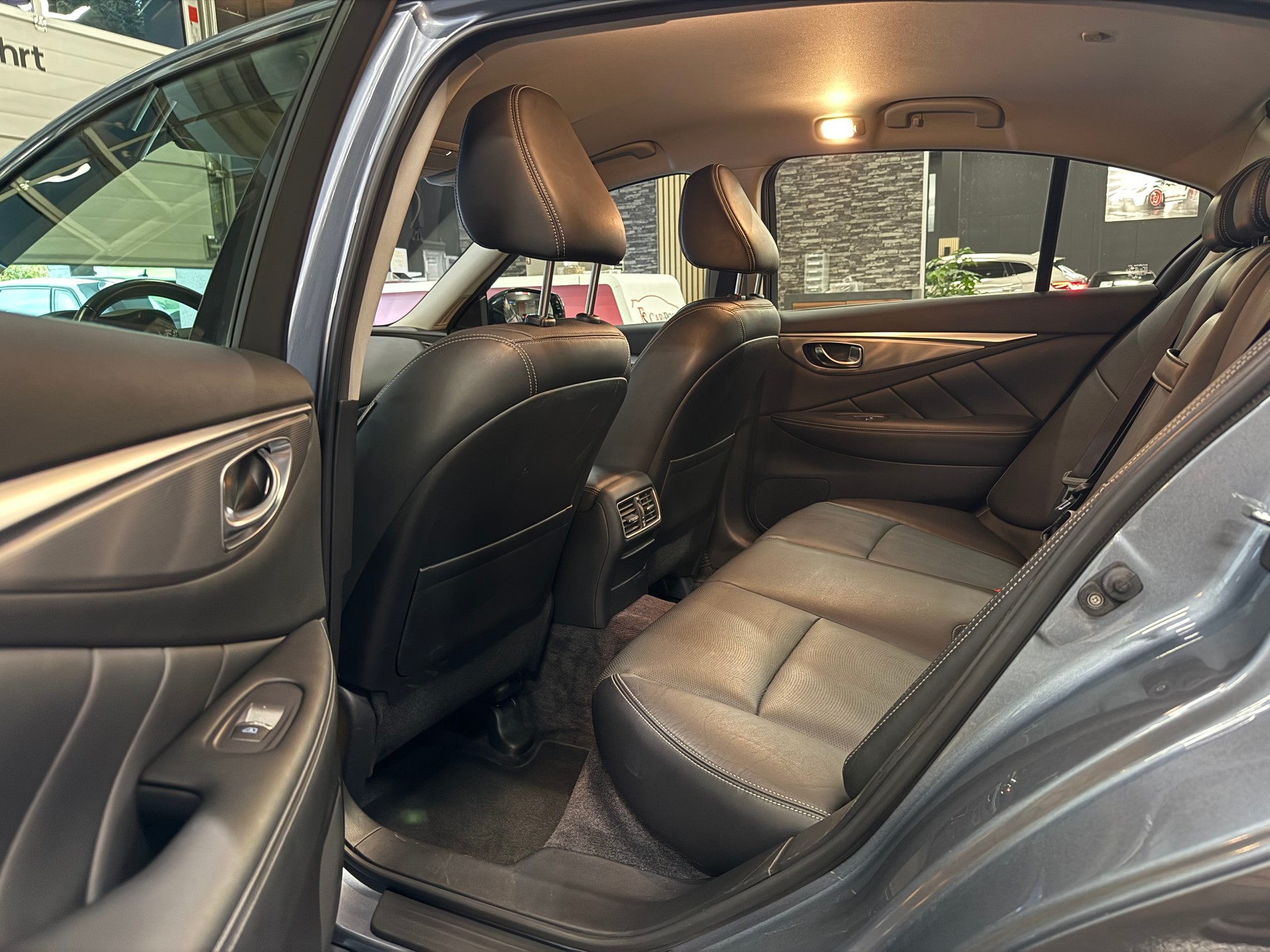 INFINITI Q50 2.2d Sport Tech Automatic-image-21