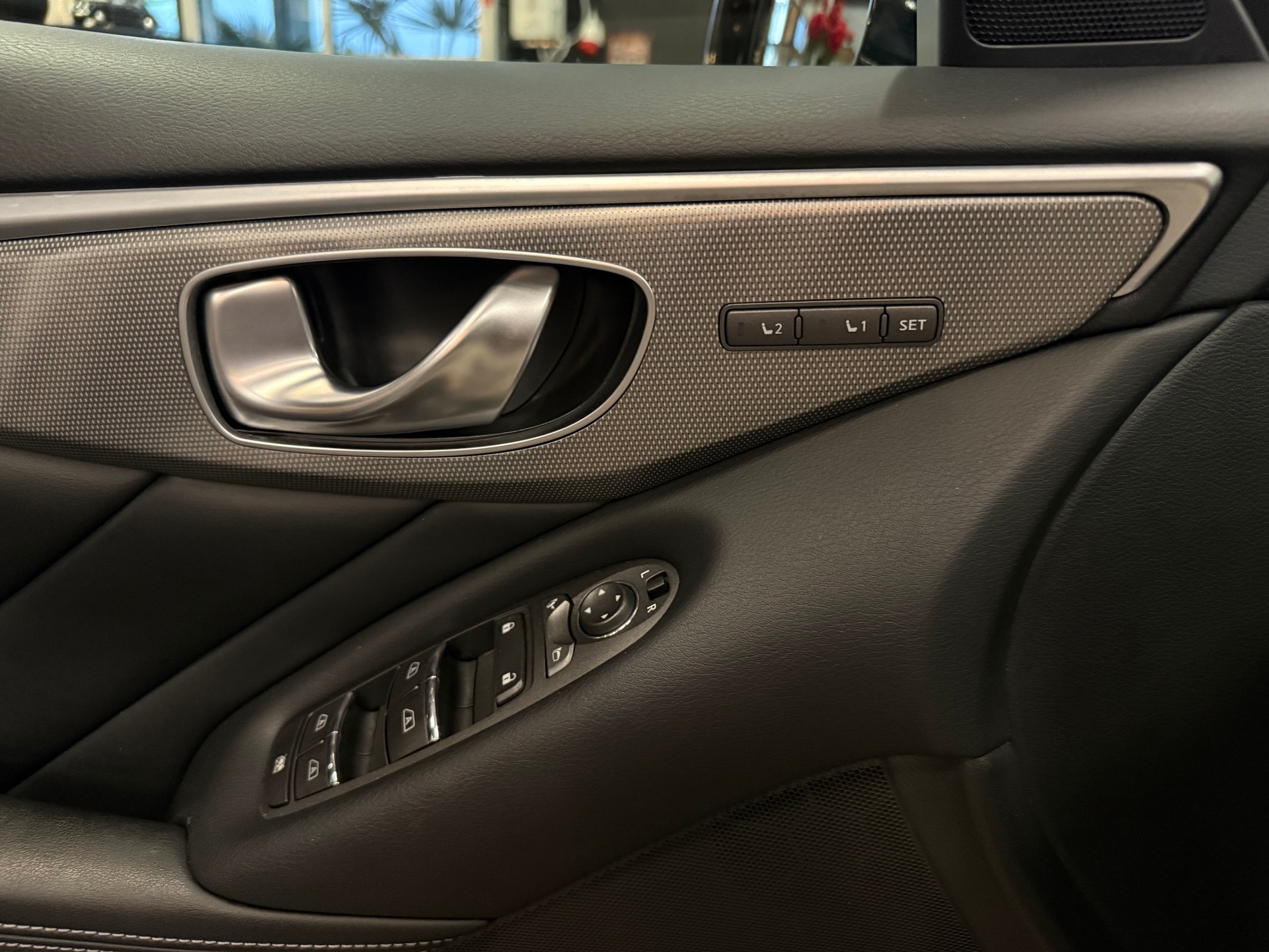 INFINITI Q50 2.2d Sport Tech Automatic-image-17