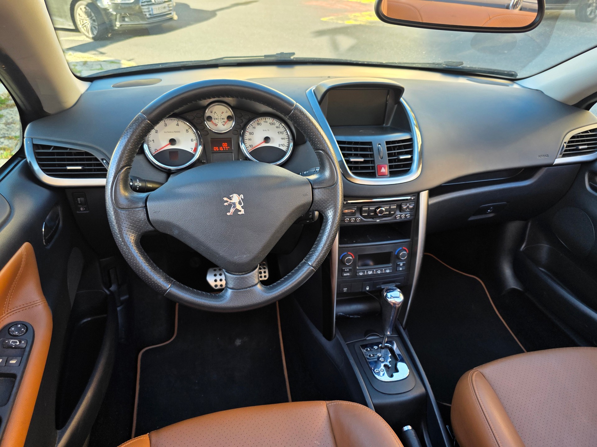 PEUGEOT 207 CC 1.6 16V Roland Garros Automatic-image-8
