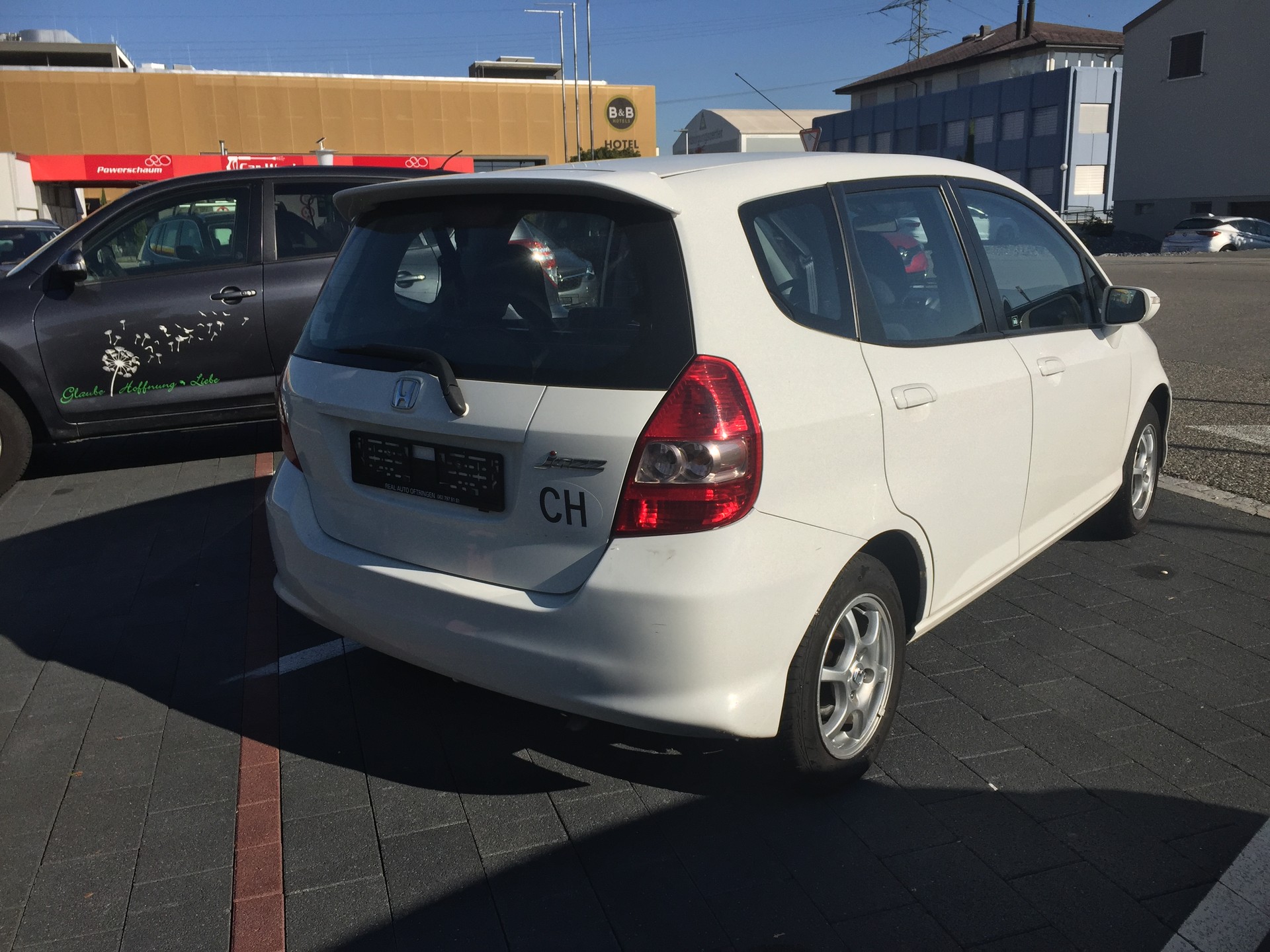 HONDA Jazz 1.4i LS Formula 1 CVT-image-4
