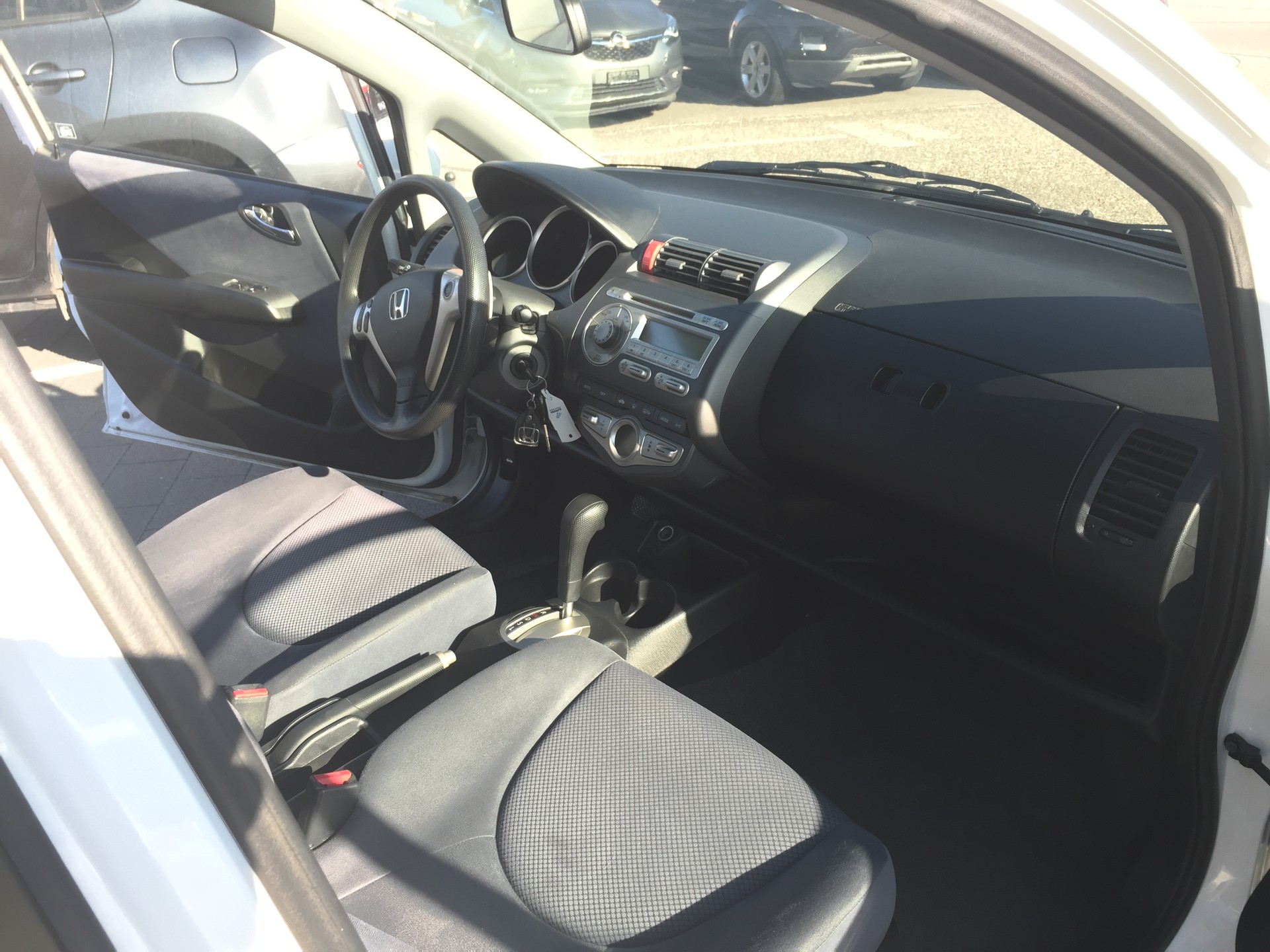 HONDA Jazz 1.4i LS Formula 1 CVT-image-10