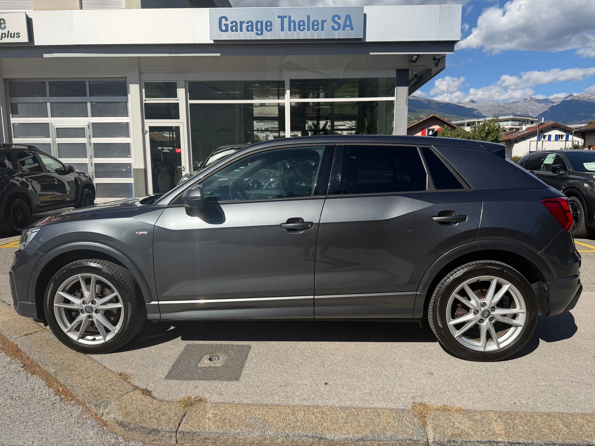 AUDI Q2 2.0 TFSI sport quattro S-tronic-image-3