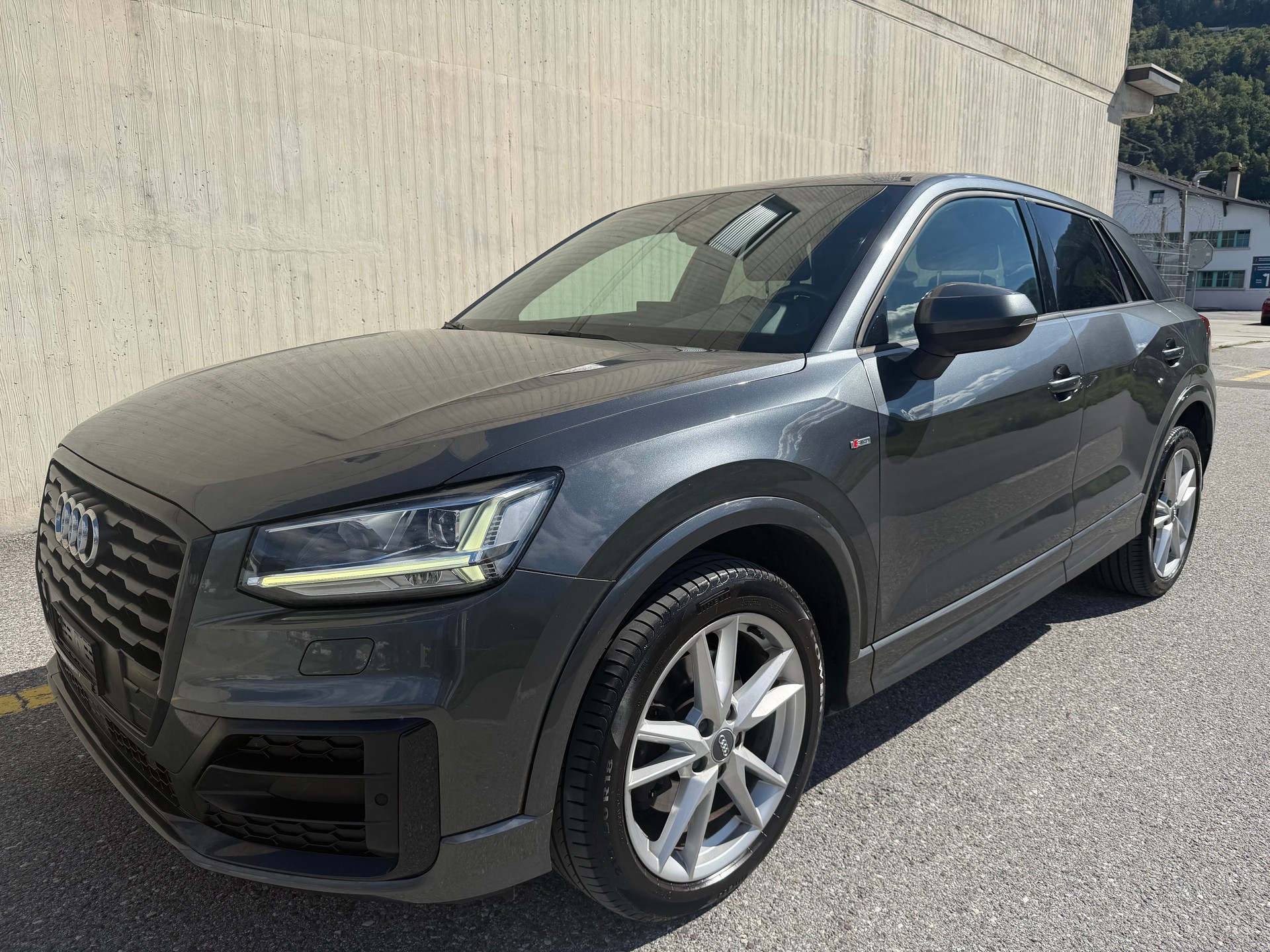 AUDI Q2 2.0 TFSI sport quattro S-tronic-image-10
