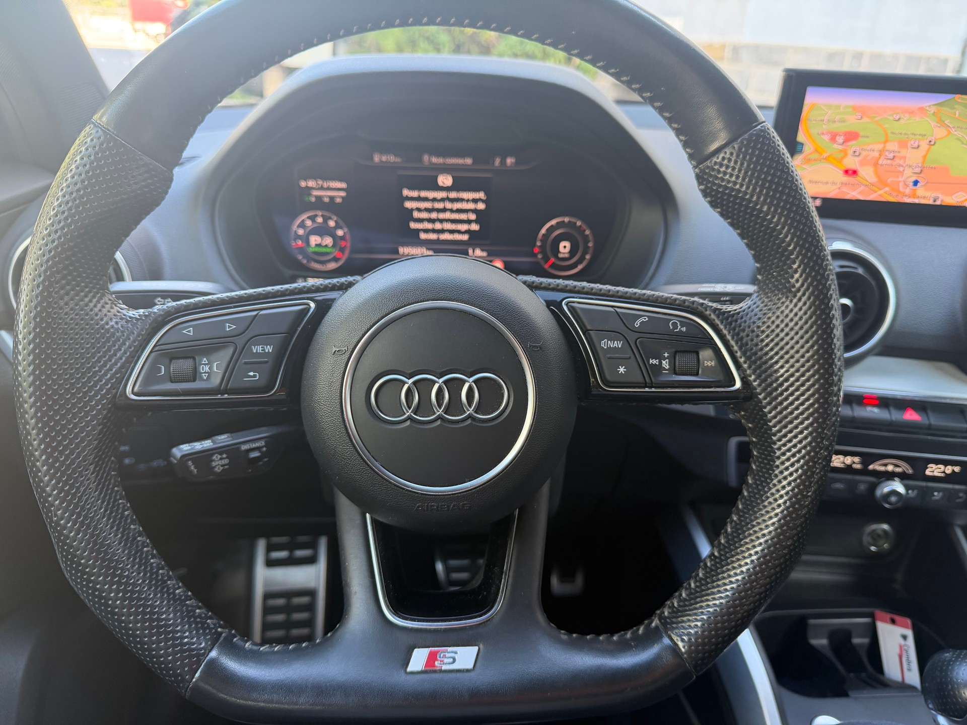 AUDI Q2 2.0 TFSI sport quattro S-tronic-image-15