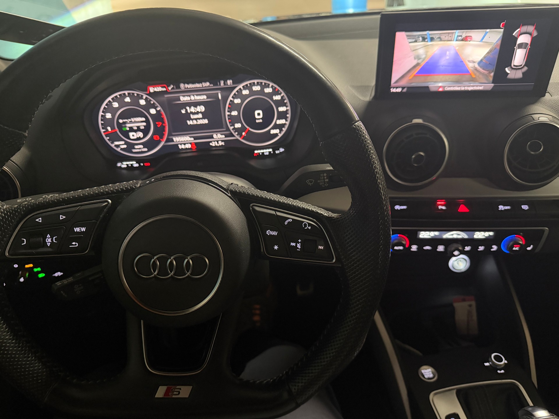 AUDI Q2 2.0 TFSI sport quattro S-tronic-image-23