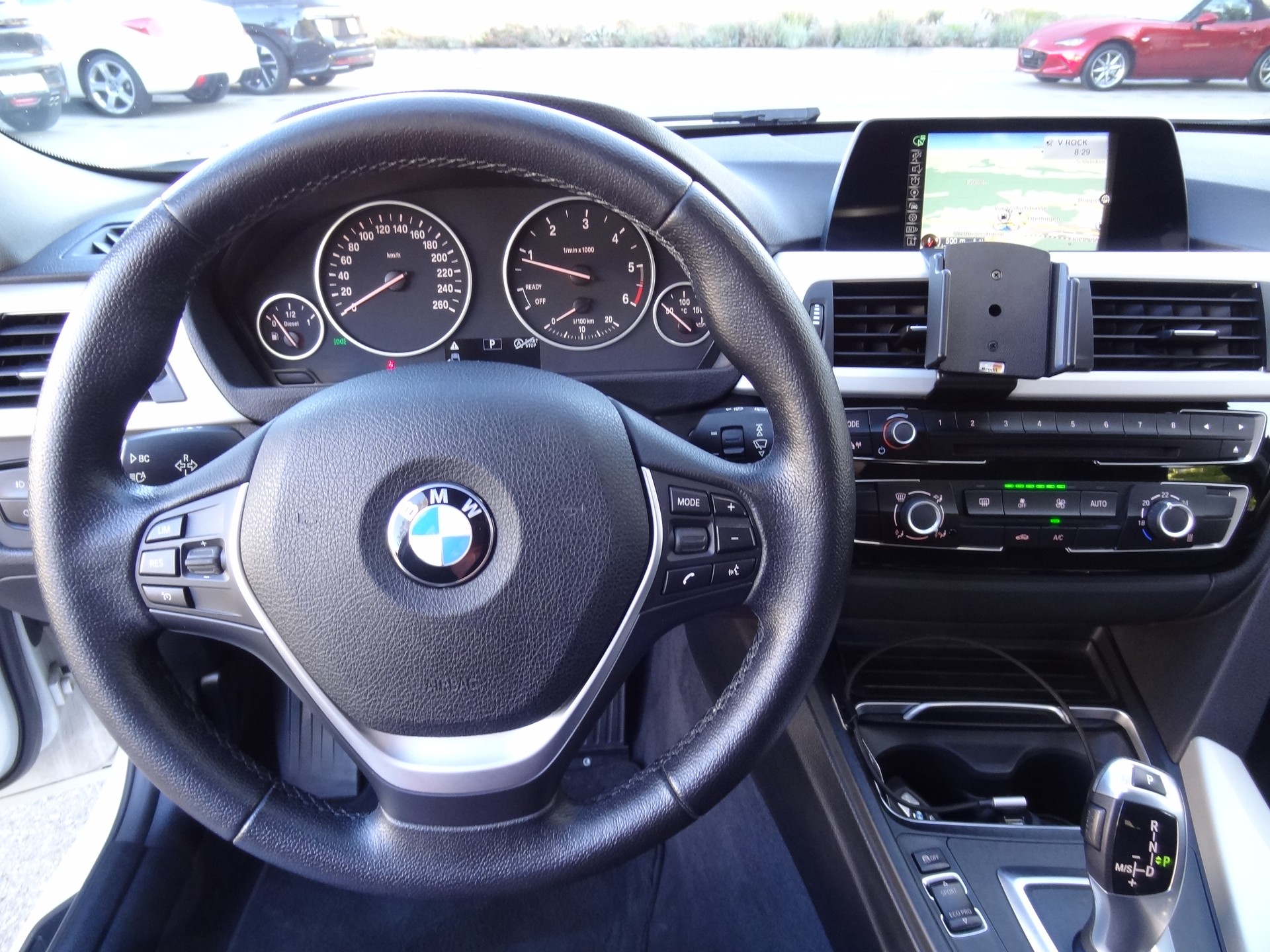 BMW 320d xDrive Touring Steptronic-image-5