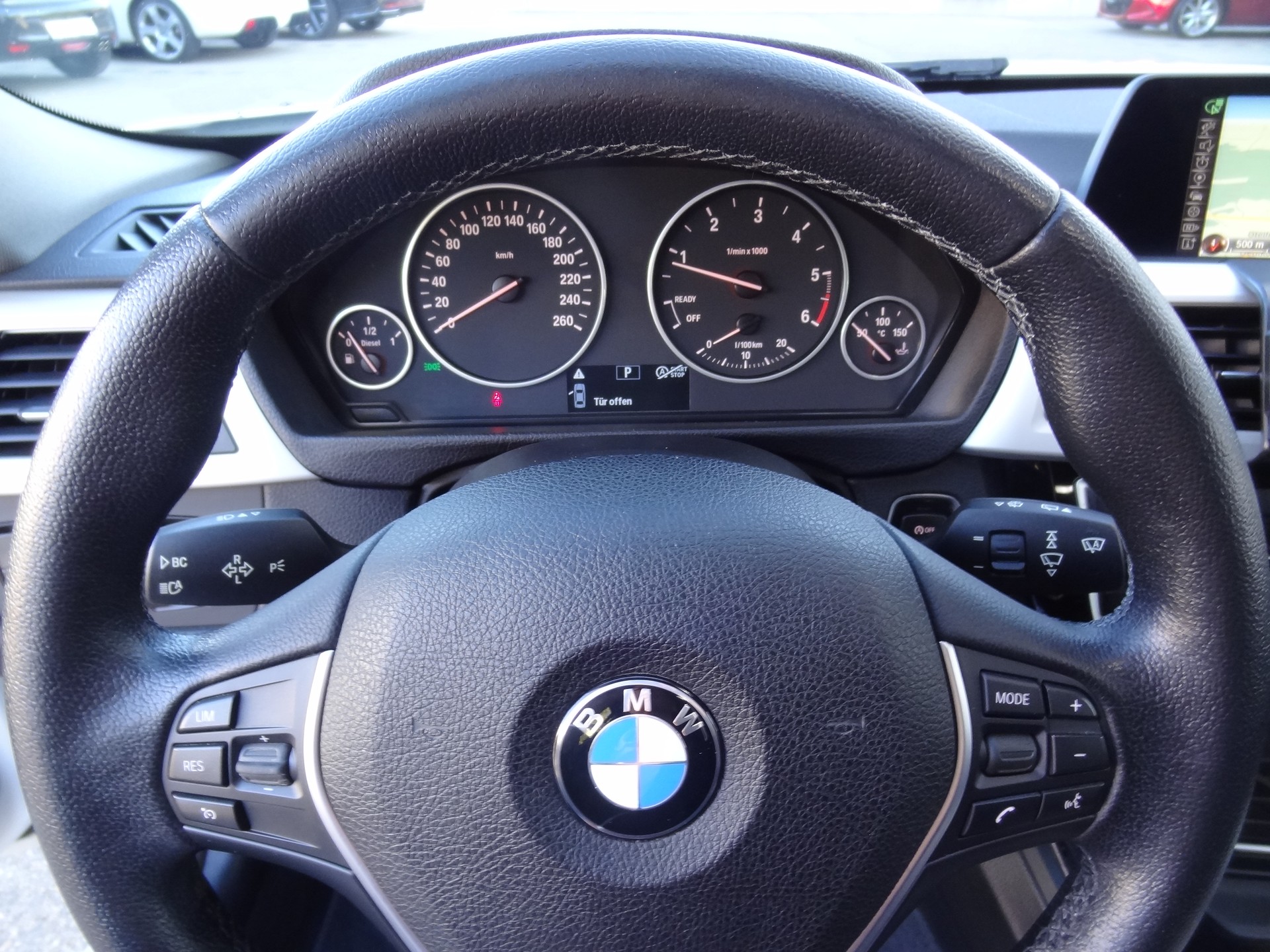 BMW 320d xDrive Touring Steptronic-image-6