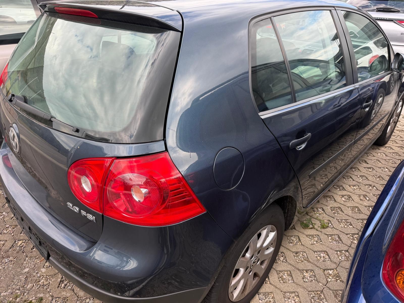 VW Golf 2.0 FSI Comfortline-image-22