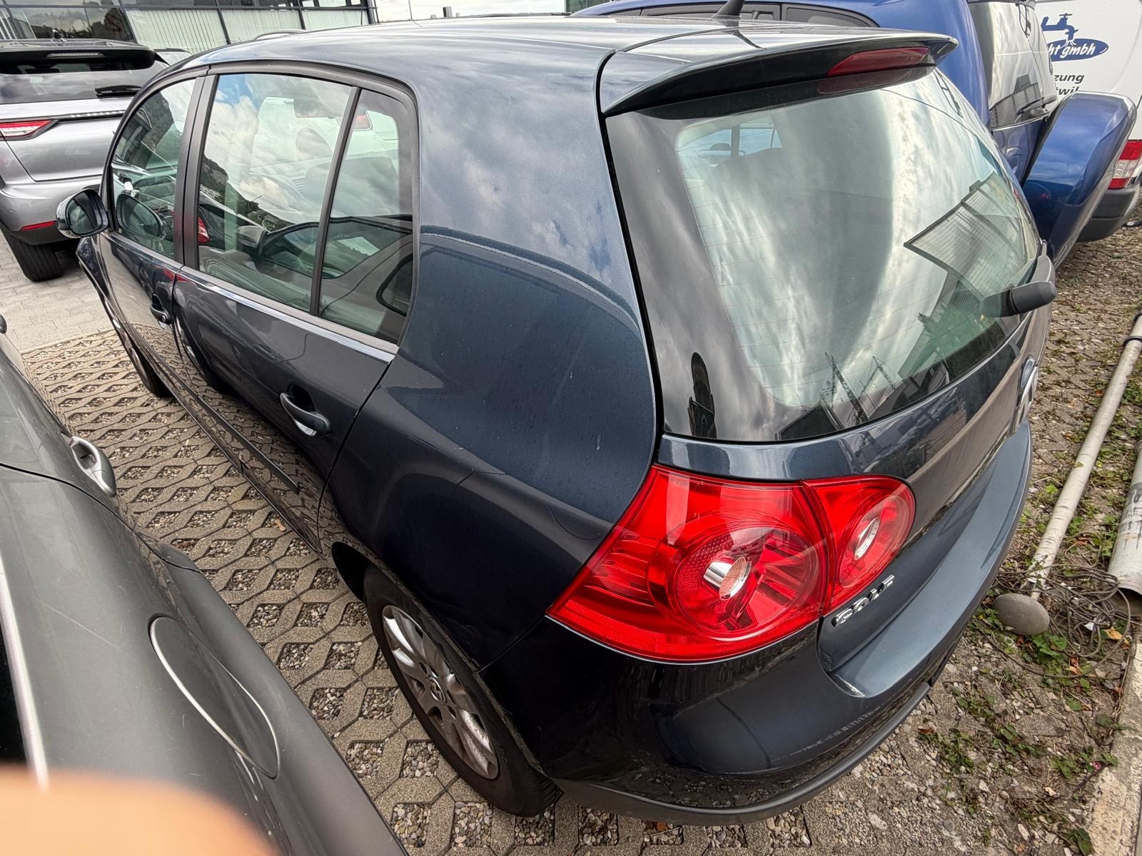 VW Golf 2.0 FSI Comfortline-image-23