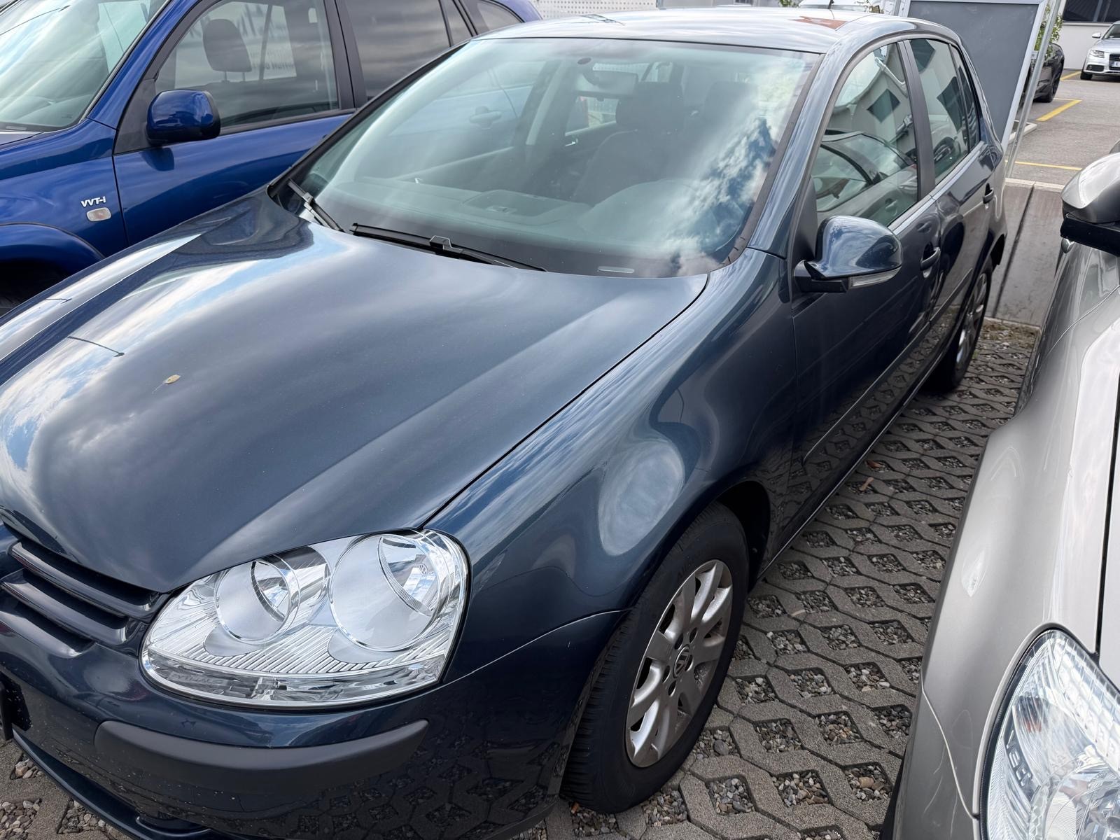 VW Golf 2.0 FSI Comfortline-image-10
