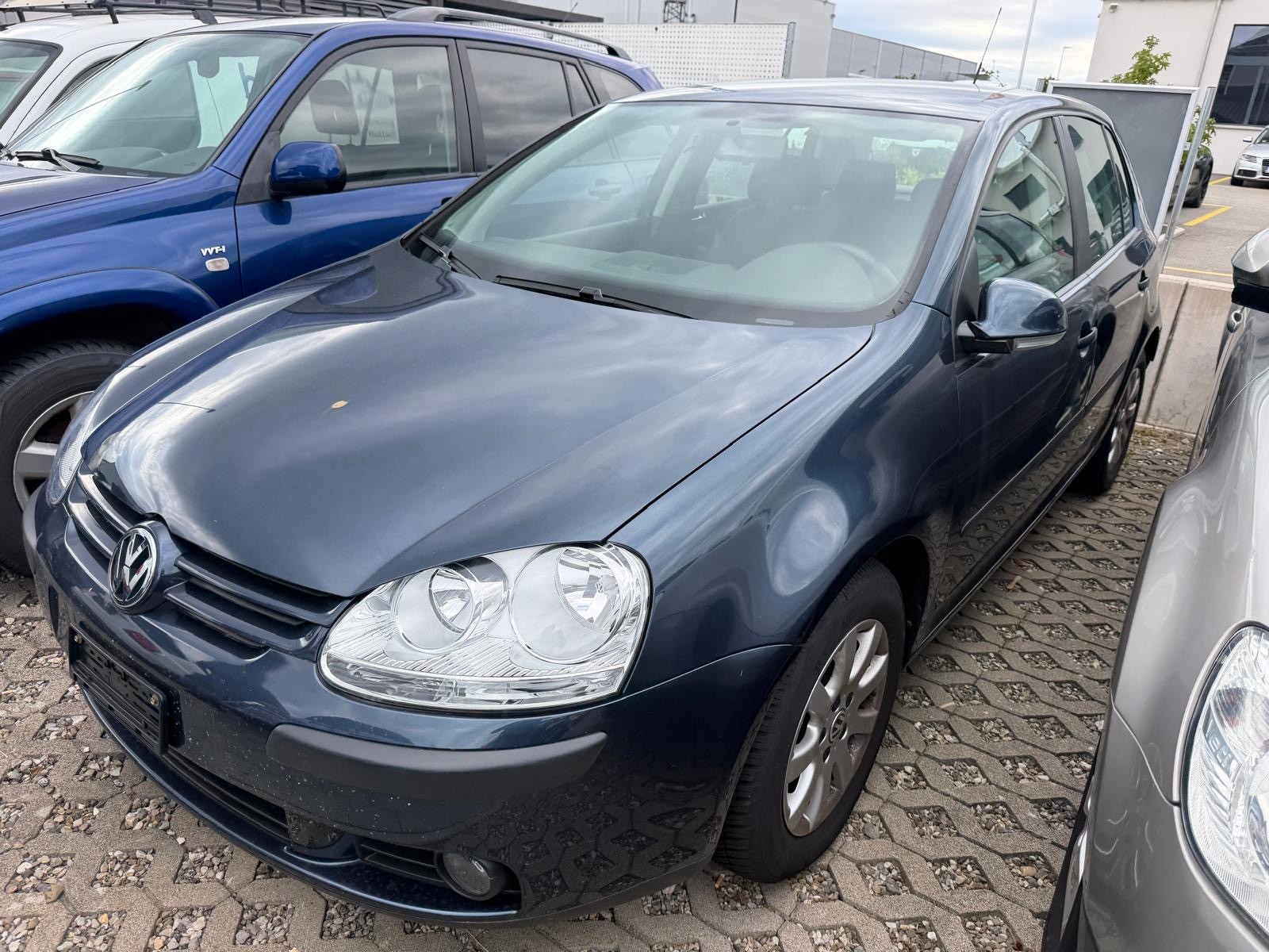 VW Golf 2.0 FSI Comfortline-image-3