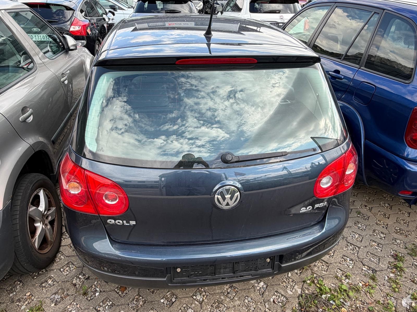 VW Golf 2.0 FSI Comfortline-image-16