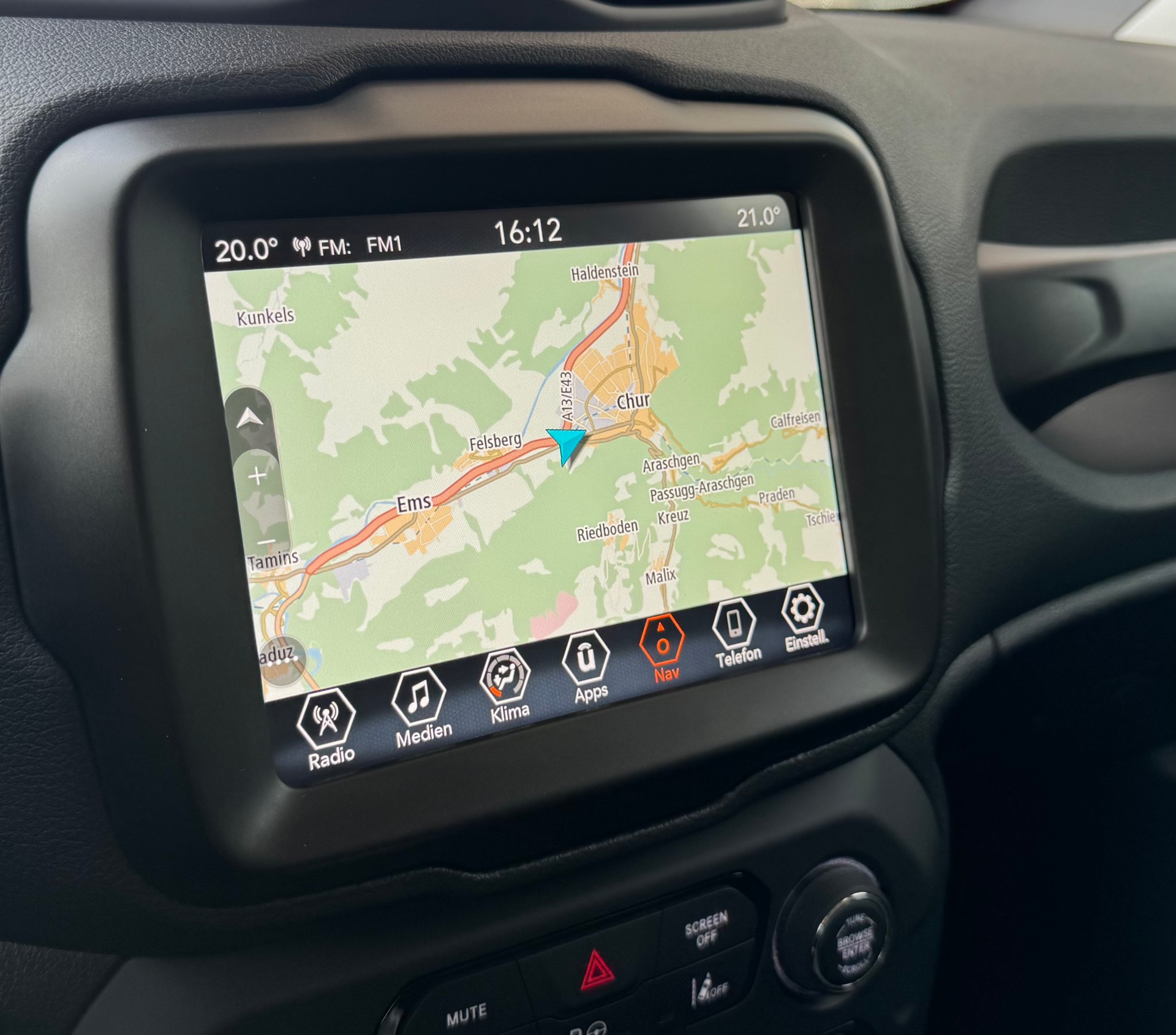JEEP Renegade 1.5 MHEV Swiss Limited Plus-image-14
