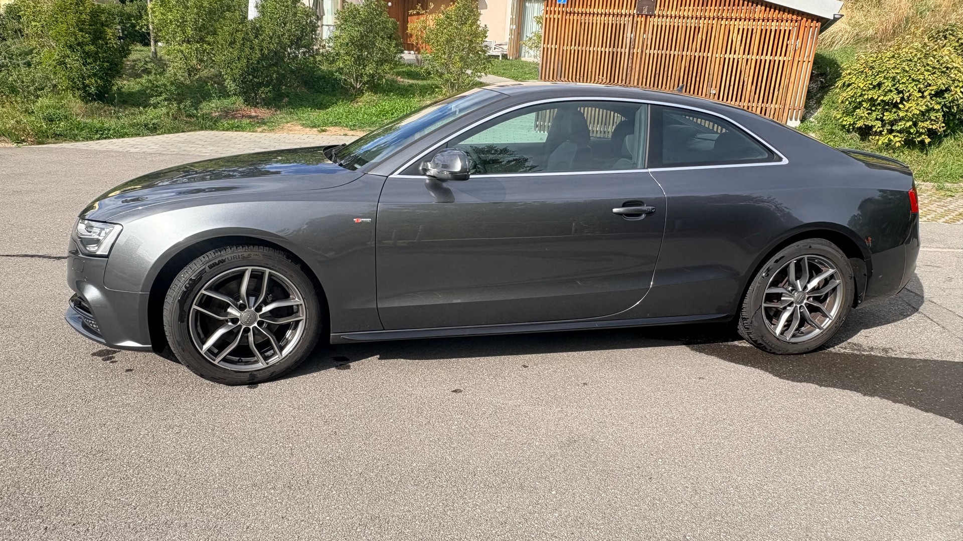 AUDI 2.0 TDI 190 quattro-image-6