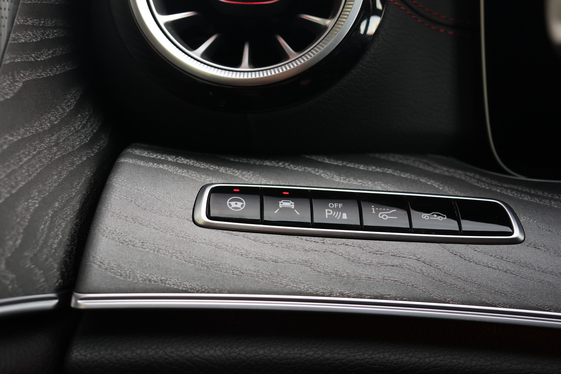 MERCEDES-BENZ CLS 53 AMG 4 Matic+-image-17