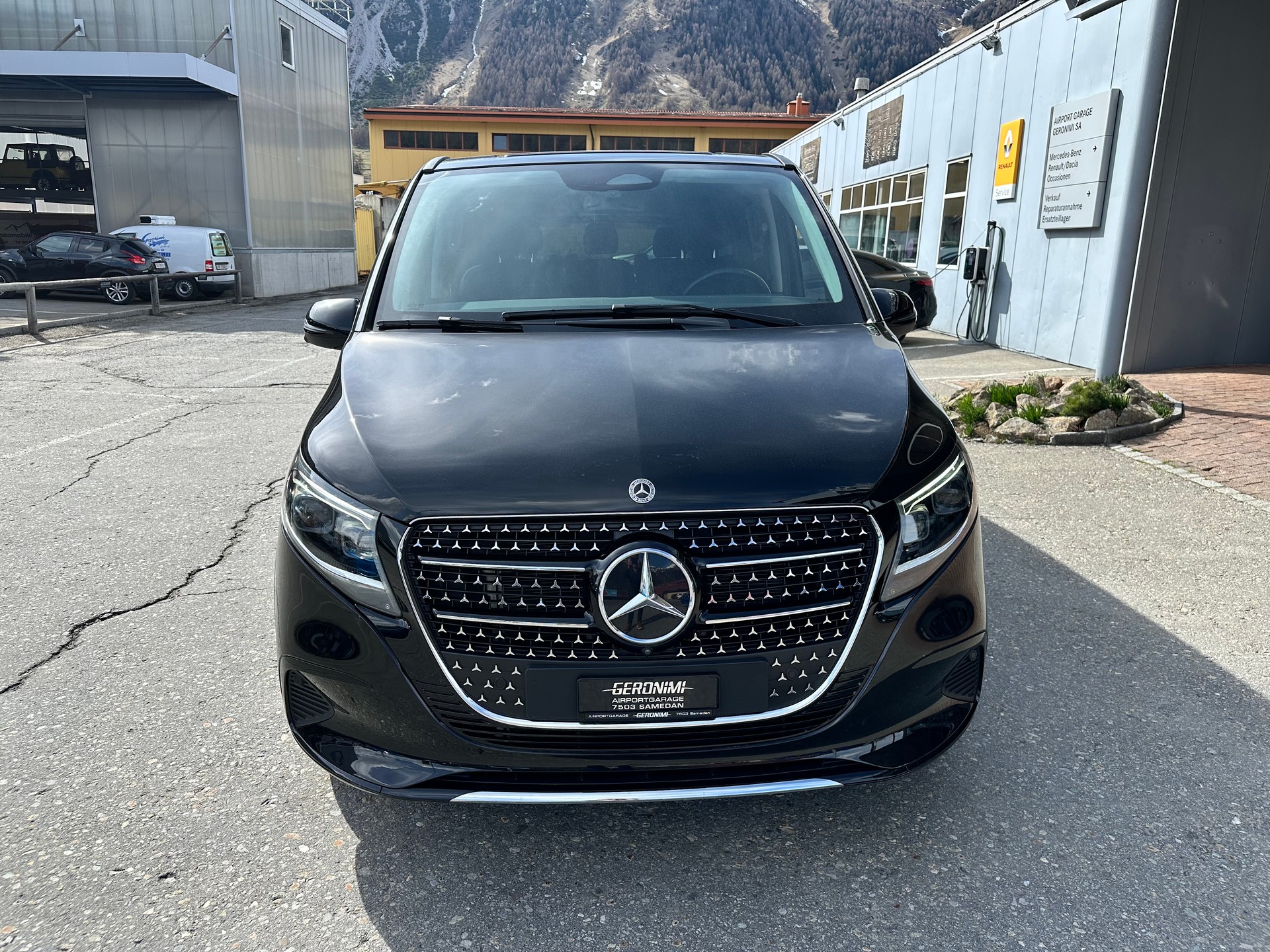 MERCEDES-BENZ V 250 d Avantgarde lang 4Matic-image-3