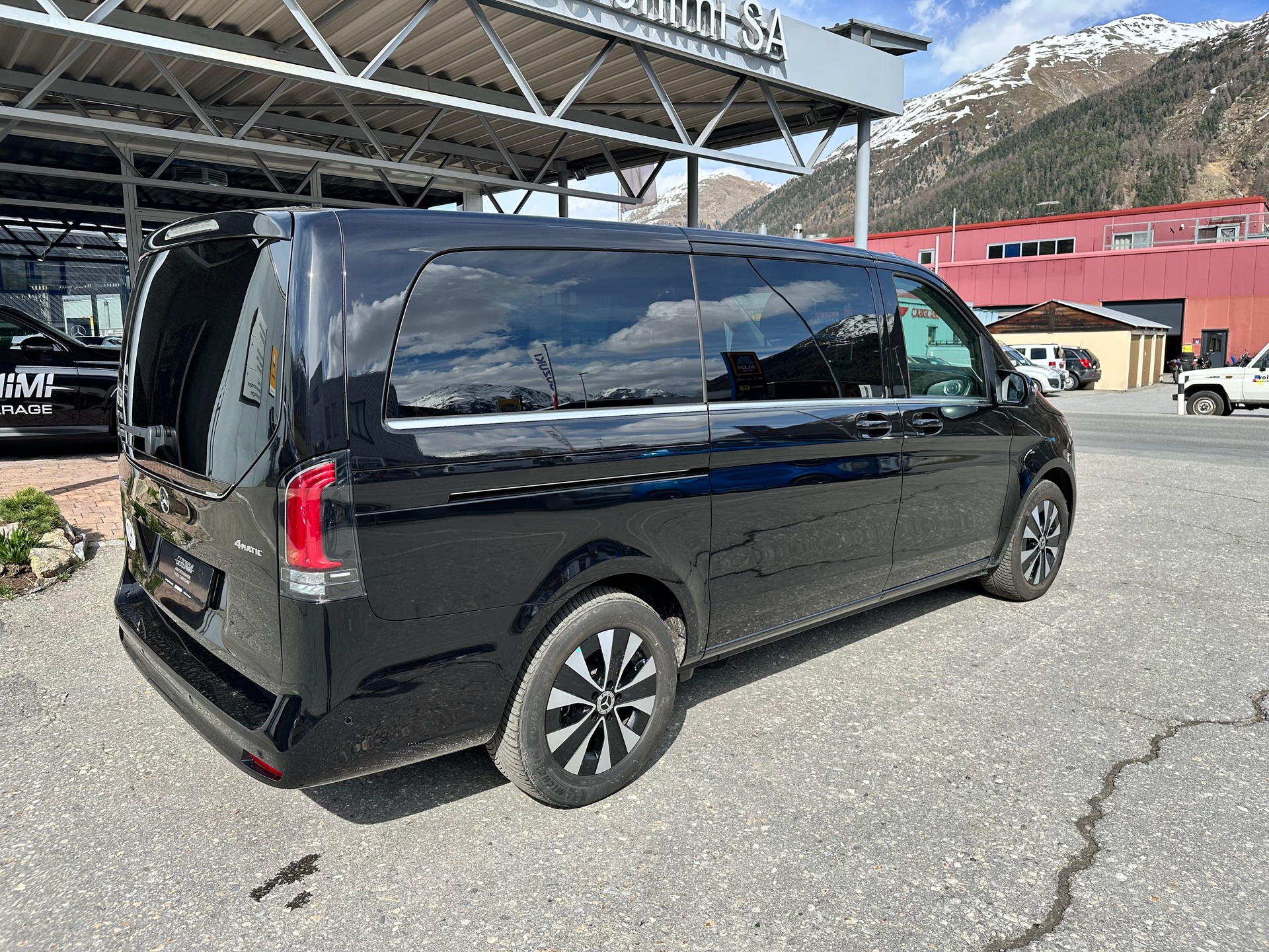 MERCEDES-BENZ V 250 d Avantgarde lang 4Matic-image-8