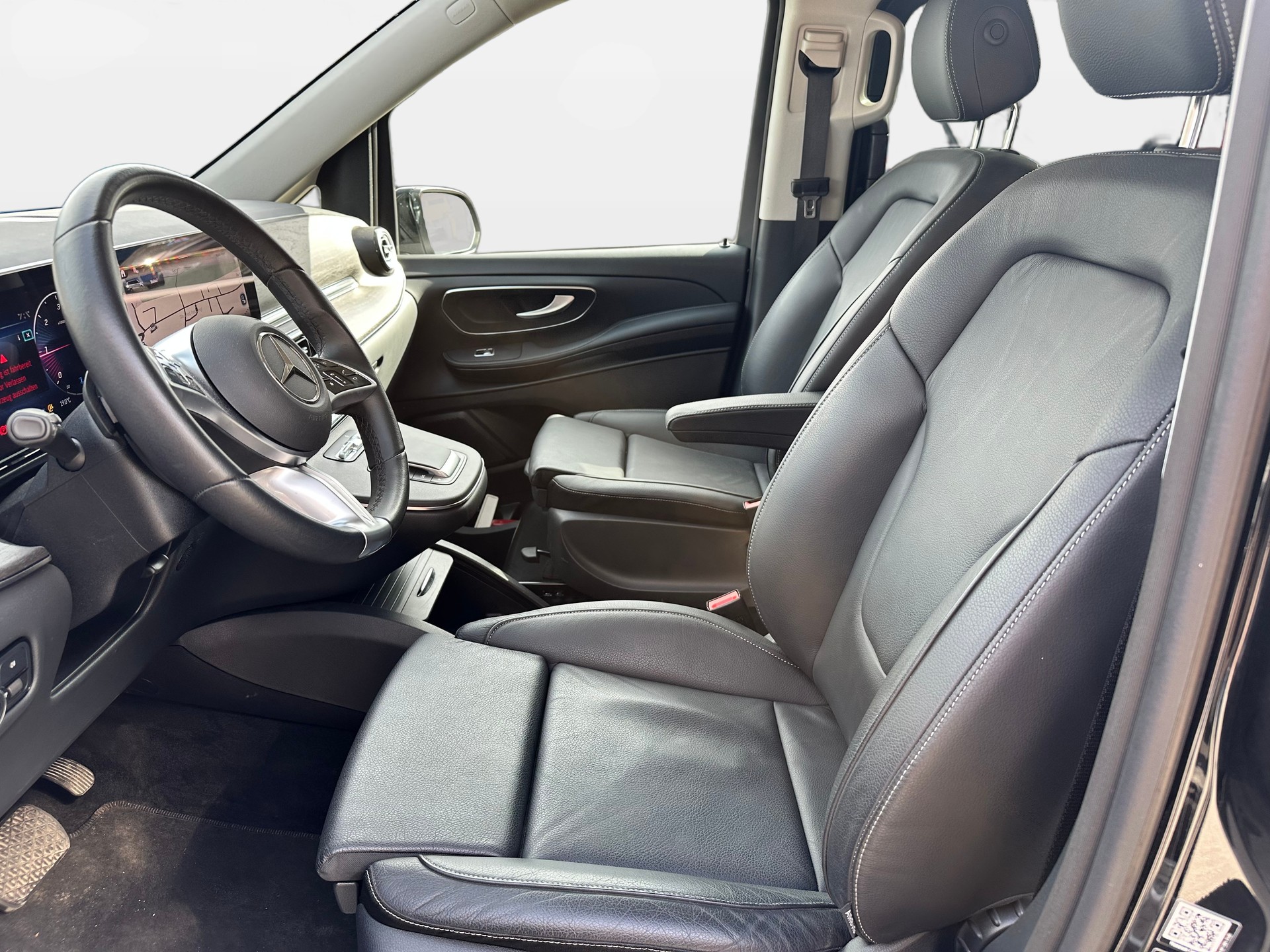 MERCEDES-BENZ V 250 d Avantgarde lang 4Matic-image-9