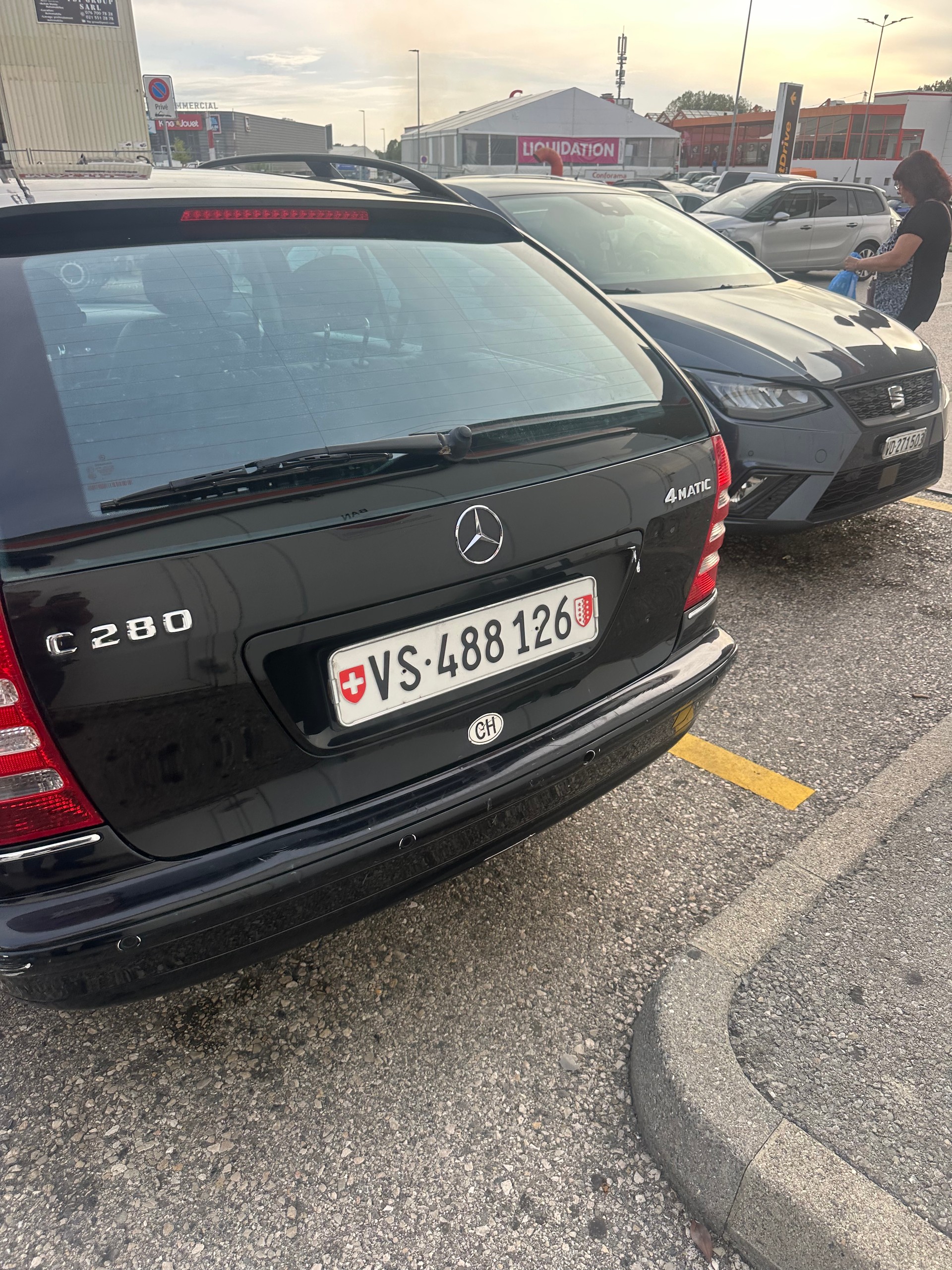 MERCEDES-BENZ C 280 Avantgarde Sport Edition 4Matic Automatic-image-9