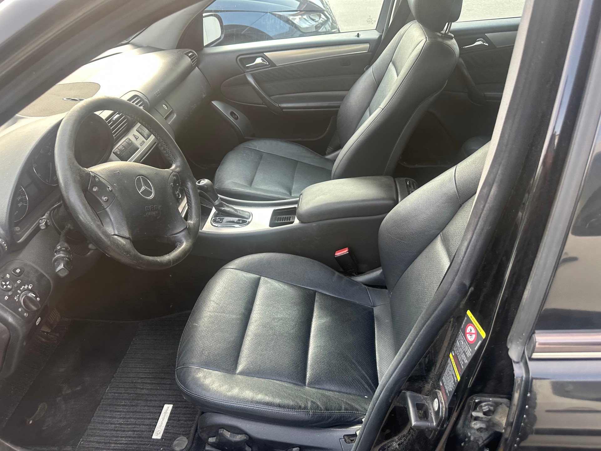 MERCEDES-BENZ C 280 Avantgarde Sport Edition 4Matic Automatic-image-5