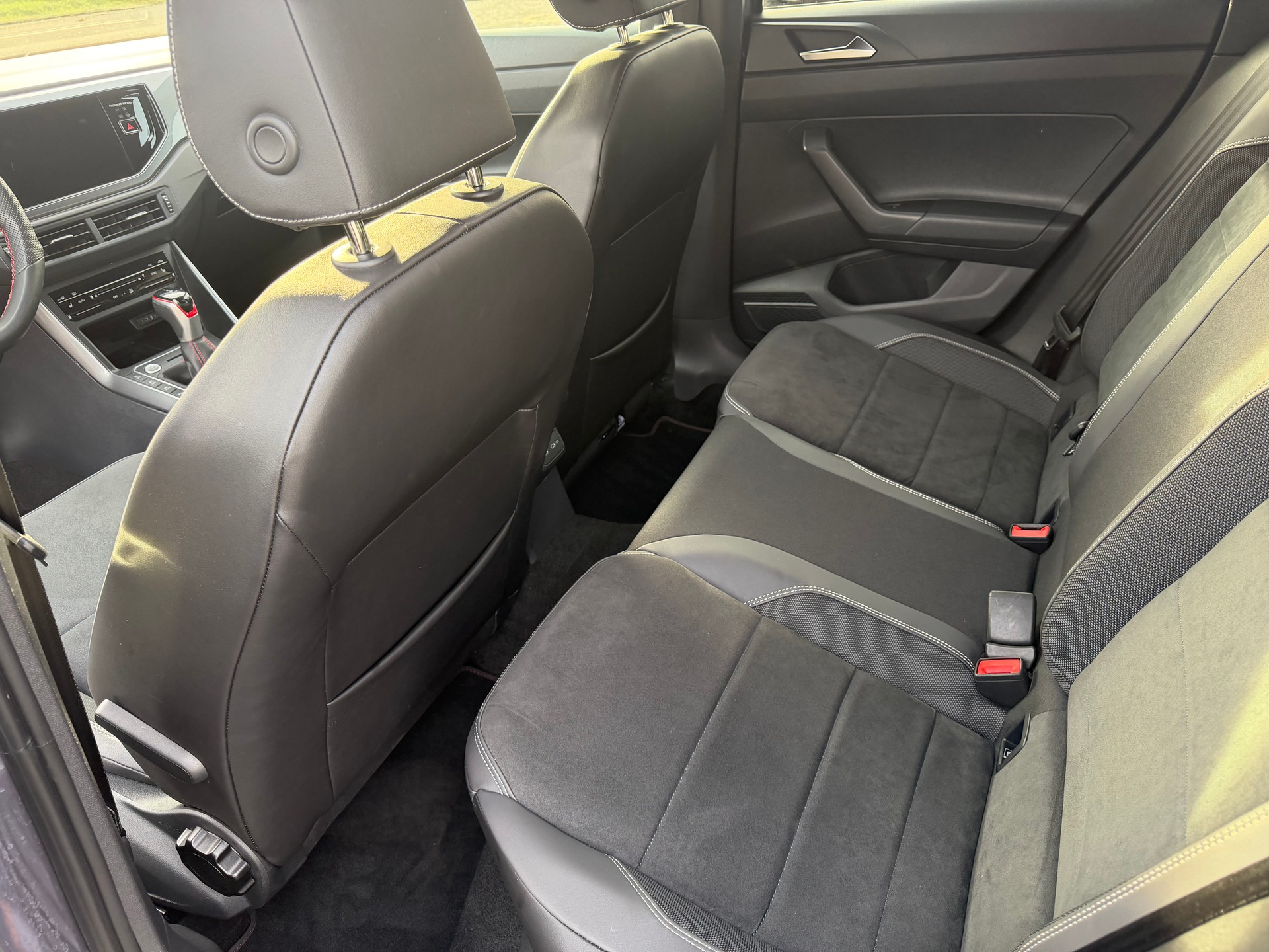 VW Polo 2.0 TSI GTI DSG-image-14
