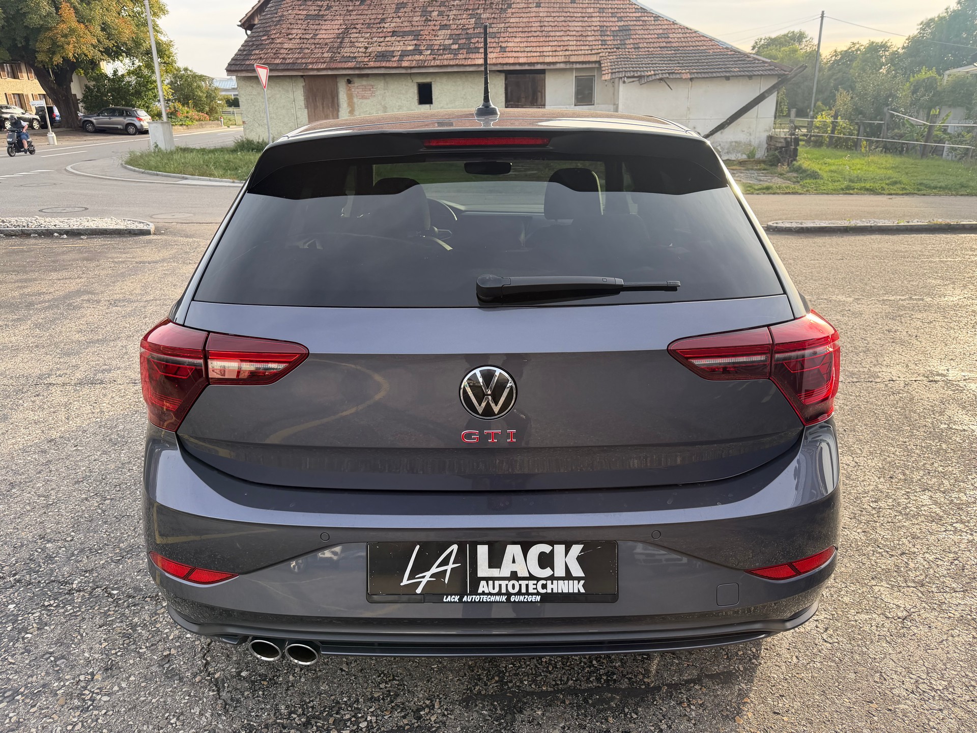 VW Polo 2.0 TSI GTI DSG-image-8