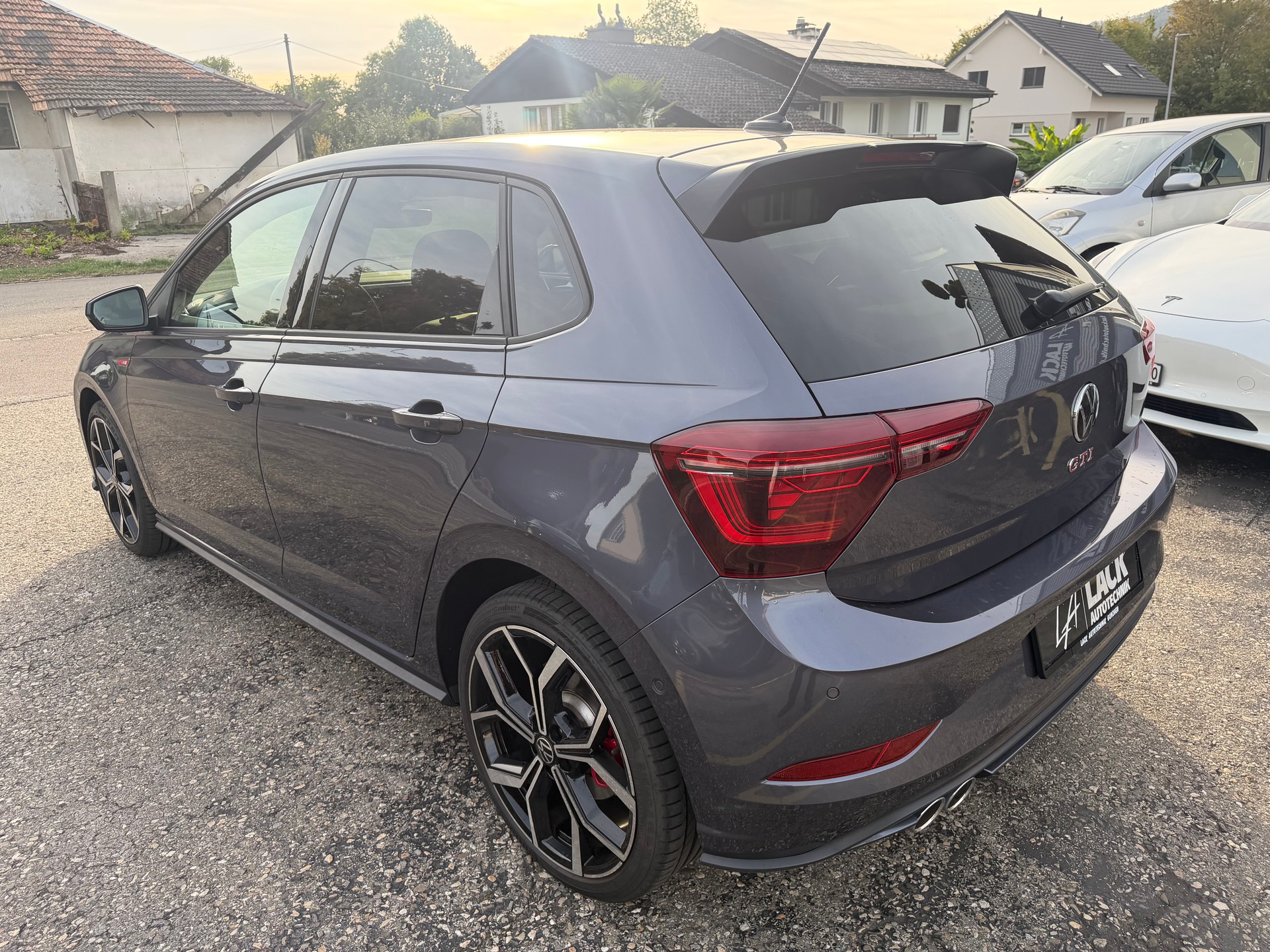 VW Polo 2.0 TSI GTI DSG-image-9