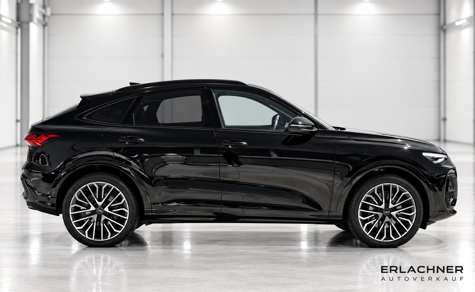 AUDI SQ5 Sportback TFSI quattro S-tronic-image-2